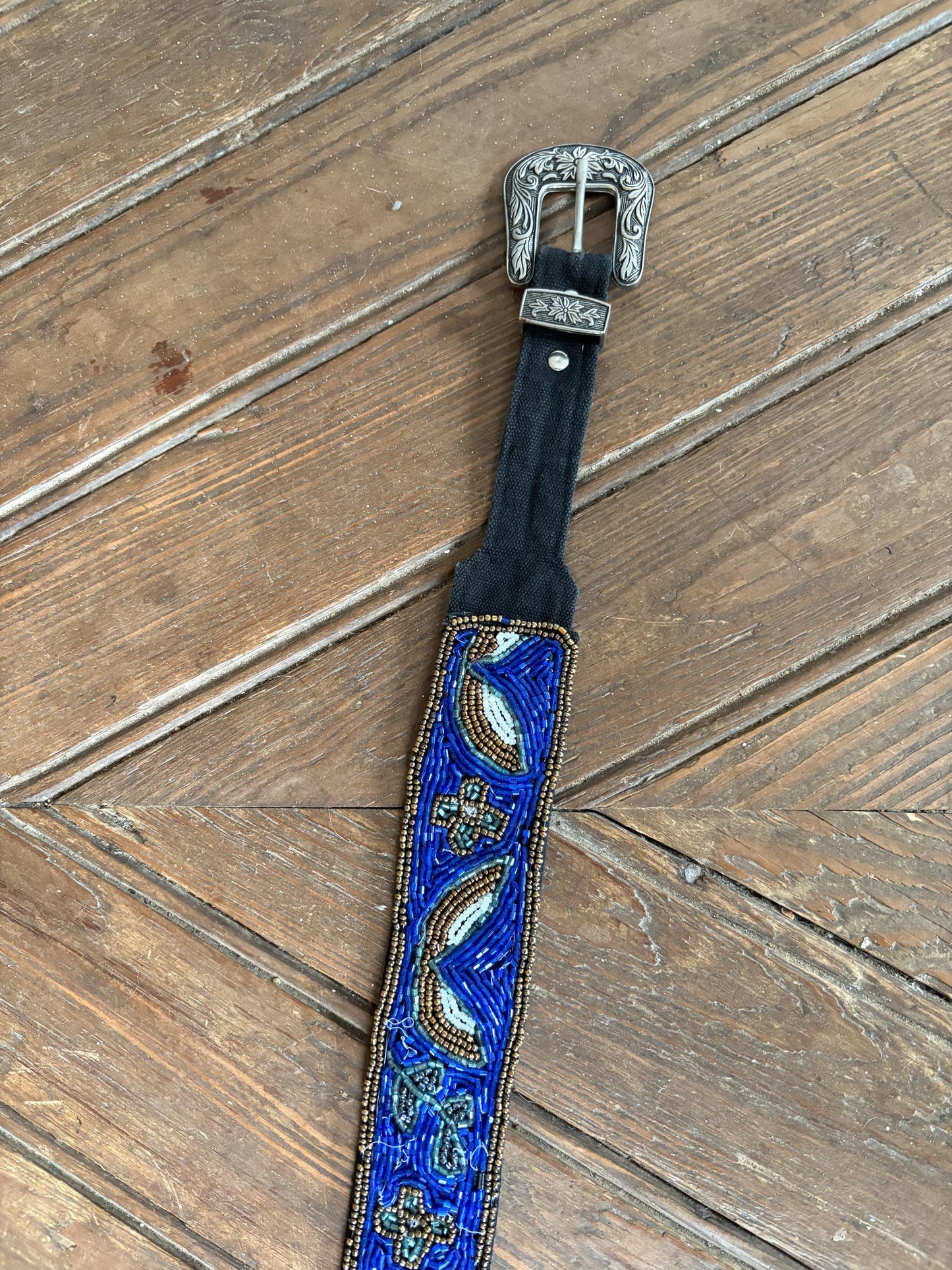 Vintage Beaded Western Belt – Lola Casa de Munt – Blue Floral Embroidery – Silver Buckle – Boho Statement Piece – Unique & Stylish