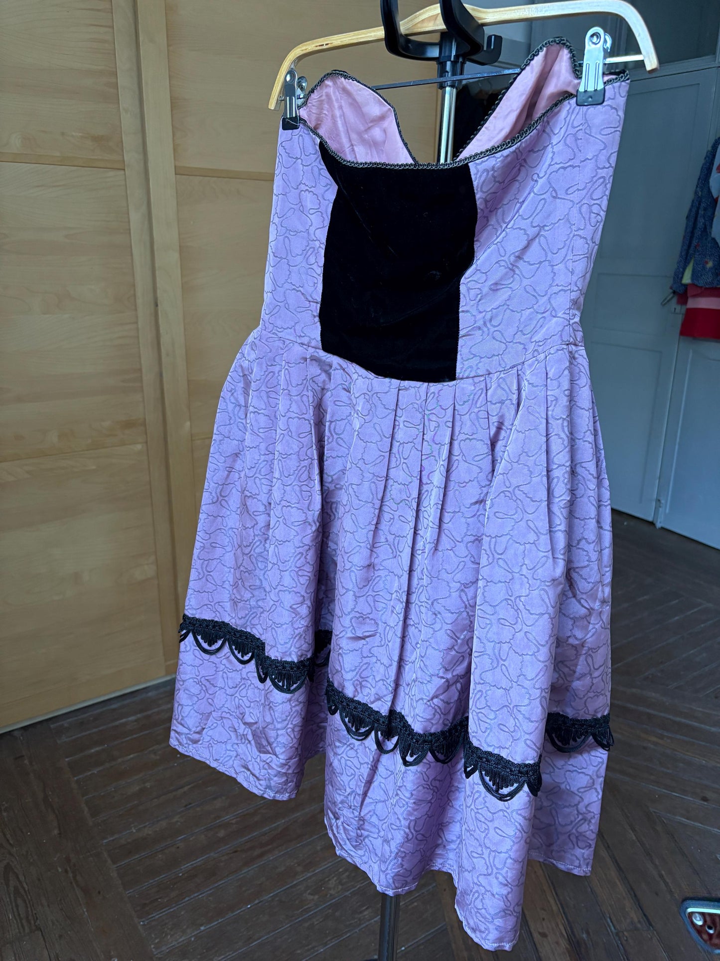 Vintage Spanish designer unique Paco Guzman Strapless Velvet & Satin Dress – Gothic Rococo Inspired outfit, Purple and black velvet costume