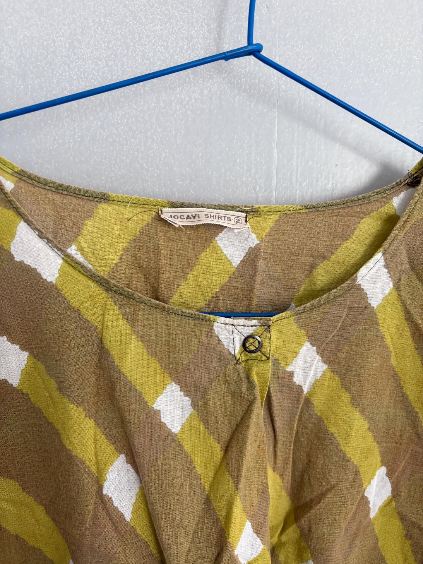 Vintage Cropped Woman Top – 70s Groovy Print, 100% Cotton, Boho Indie Retro Aesthetic
