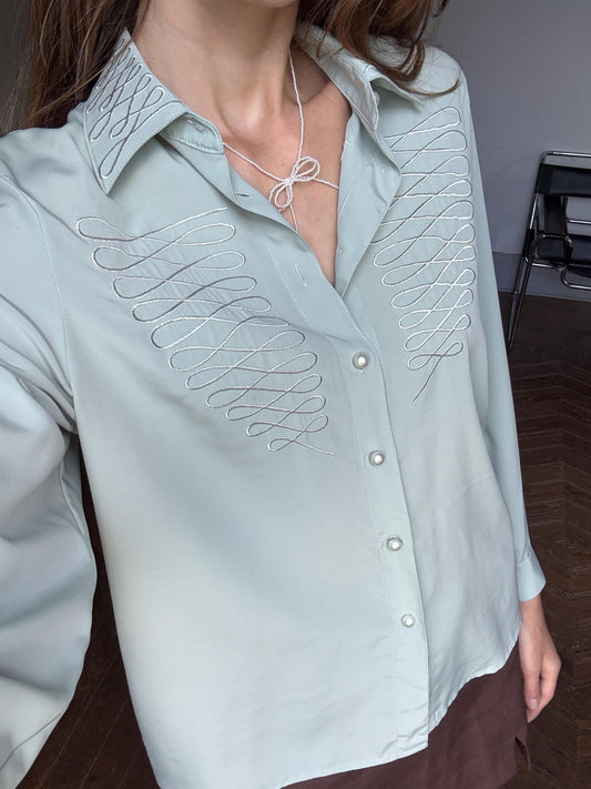 Romantic Guipur Blouse with Pearl Buttons — detail