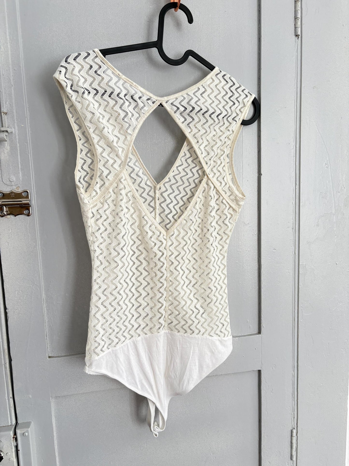 Vintage white sheer bodysuit, zigzag mesh, deep V neckline, sleeveless, sexy fitted look, used lingerie, size XS/S