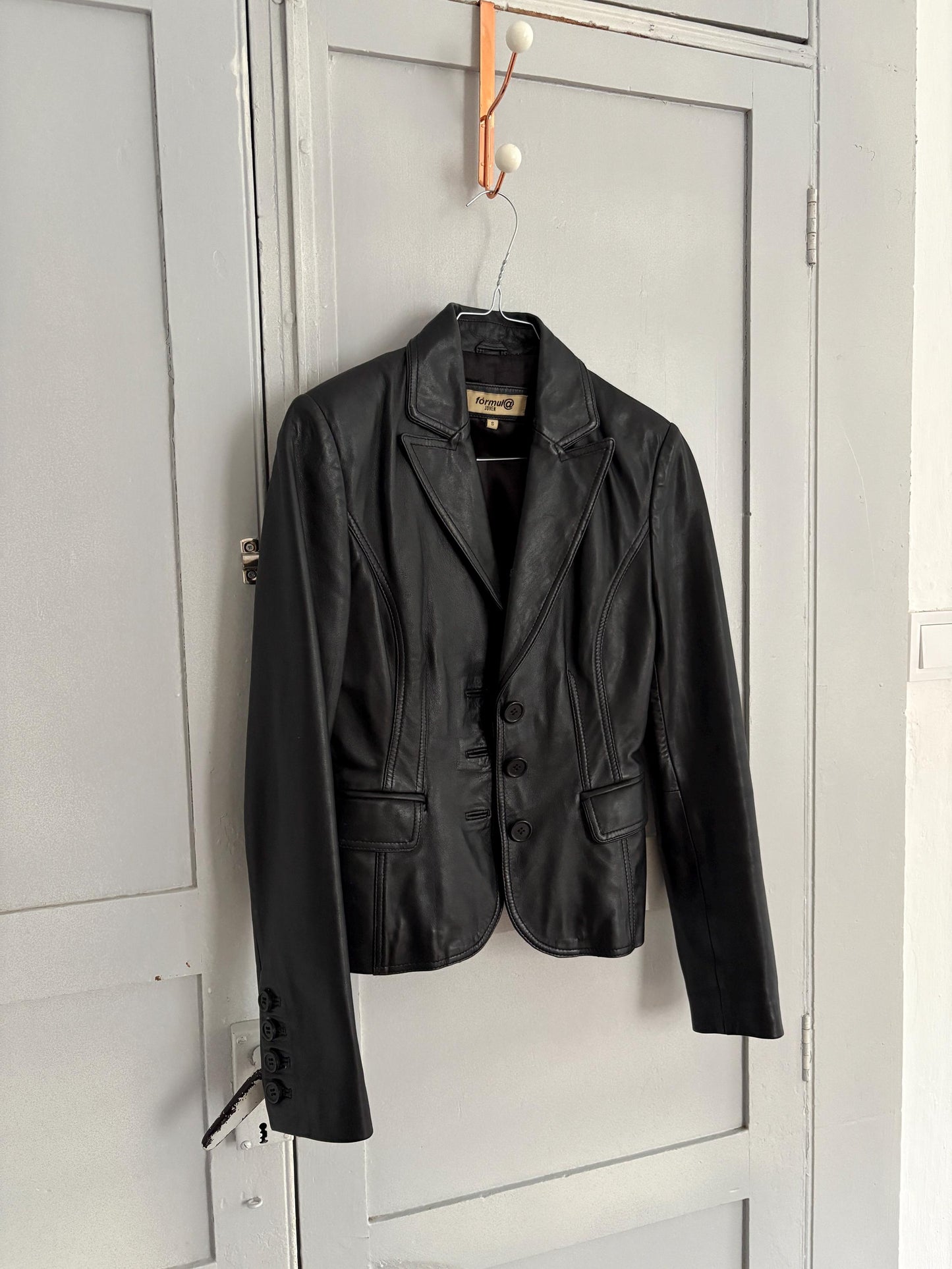 Vintage Black Leather Blazer – Tailored Y2K Moto-Inspired Jacket, Size XS - S