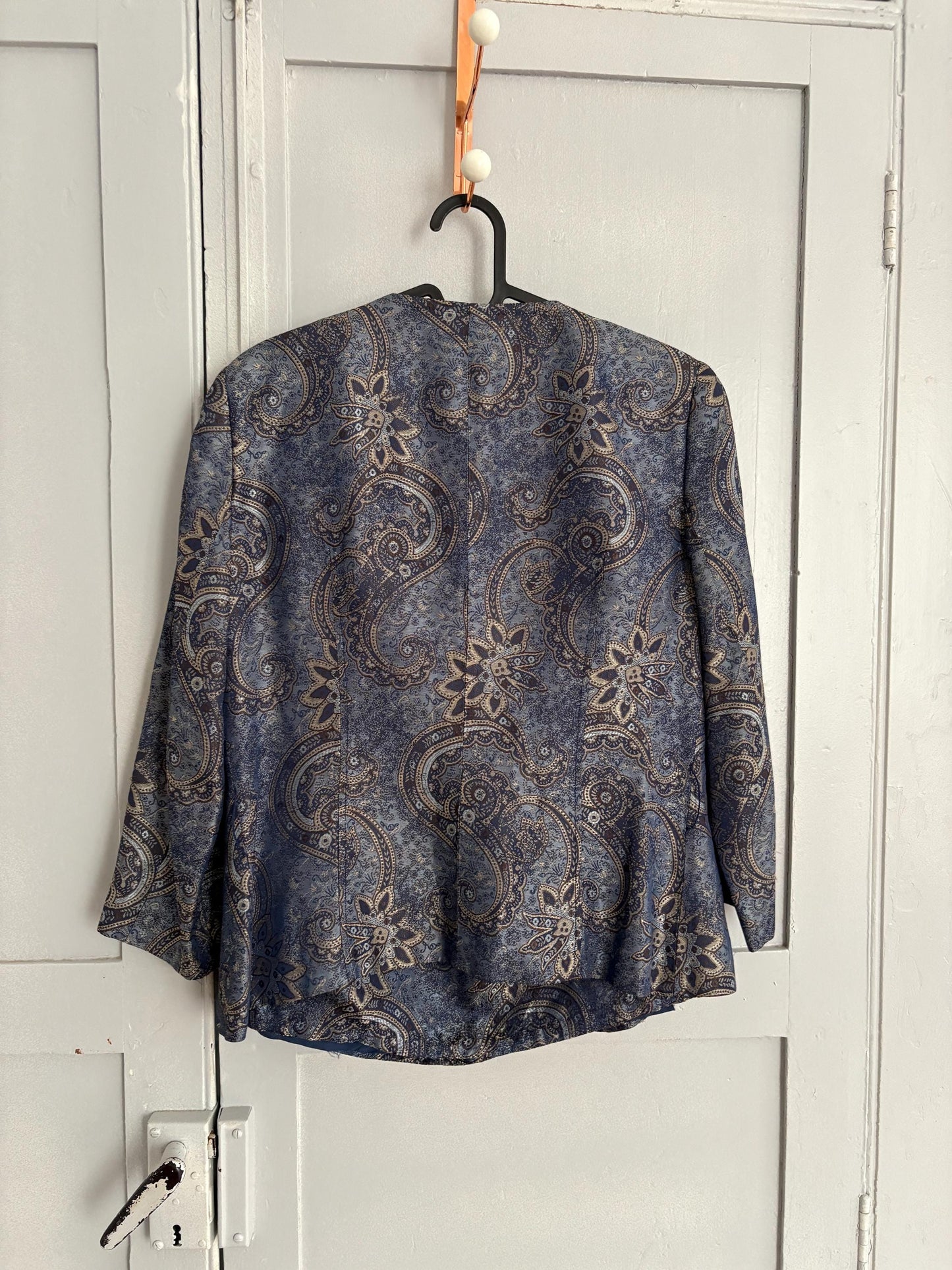 Vintage Alain Manoukian Skirt and Jacket Set – 90s Blue Metallic Paisley feminine suit set, Y2K aesthetic retro outfit