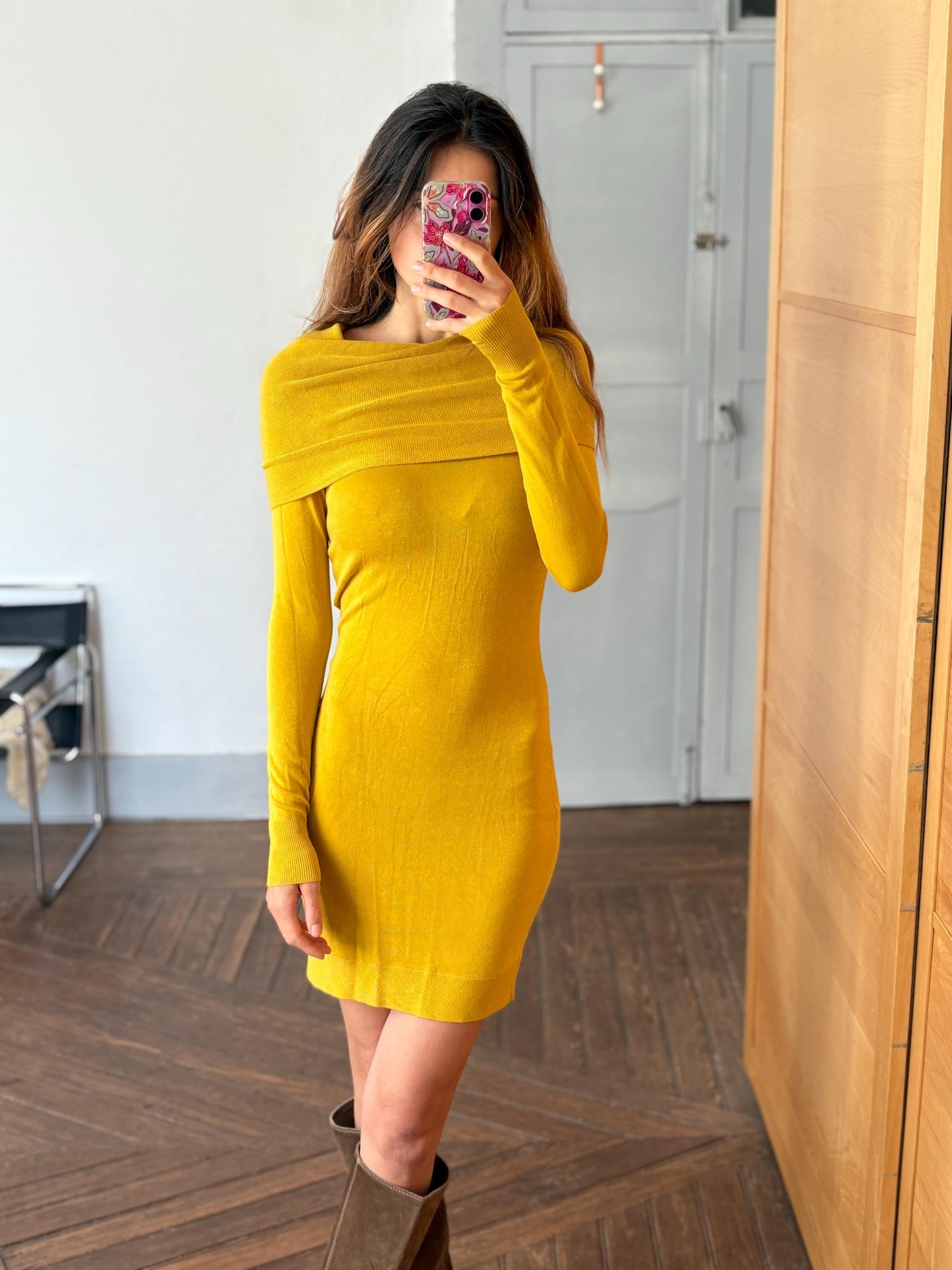 Vintage yellow Guess by Marciano dress stretchy curve-hugging bodycon long sleeve, Size S