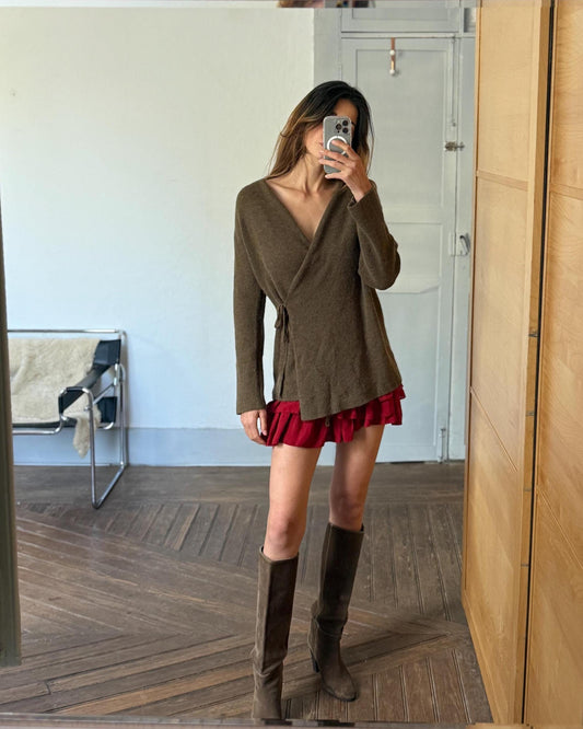 Secondhand cozy knit wrap vest for women, chic layering piece, Soft sweater style cardigan, Size S - M