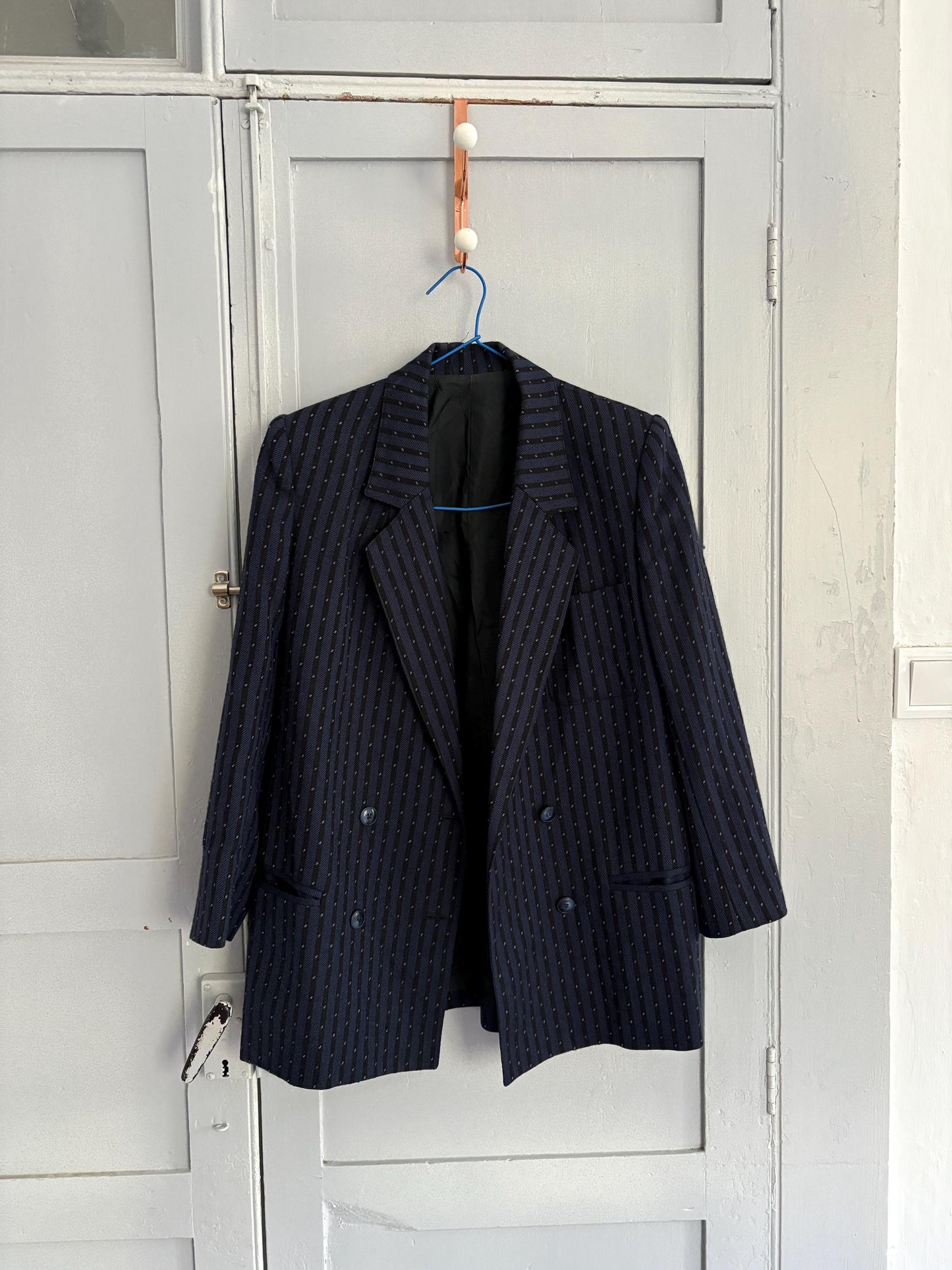 Vintage wool blazer made in Spain oversized boyfriend fit groovy pinstripe pattern navy jacket