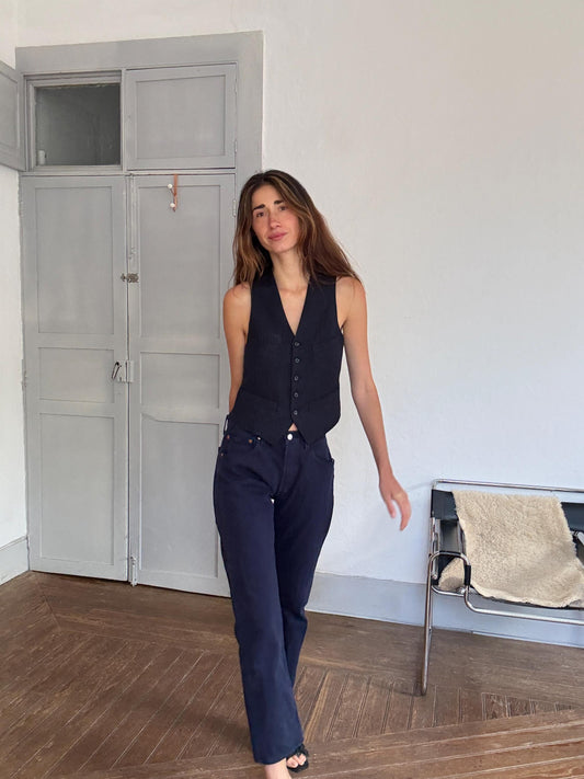 Vintage Levi’s 501 Dark Navy Blue Jeans – W31 L32 Straight Fit, Classic Denim, Women size S