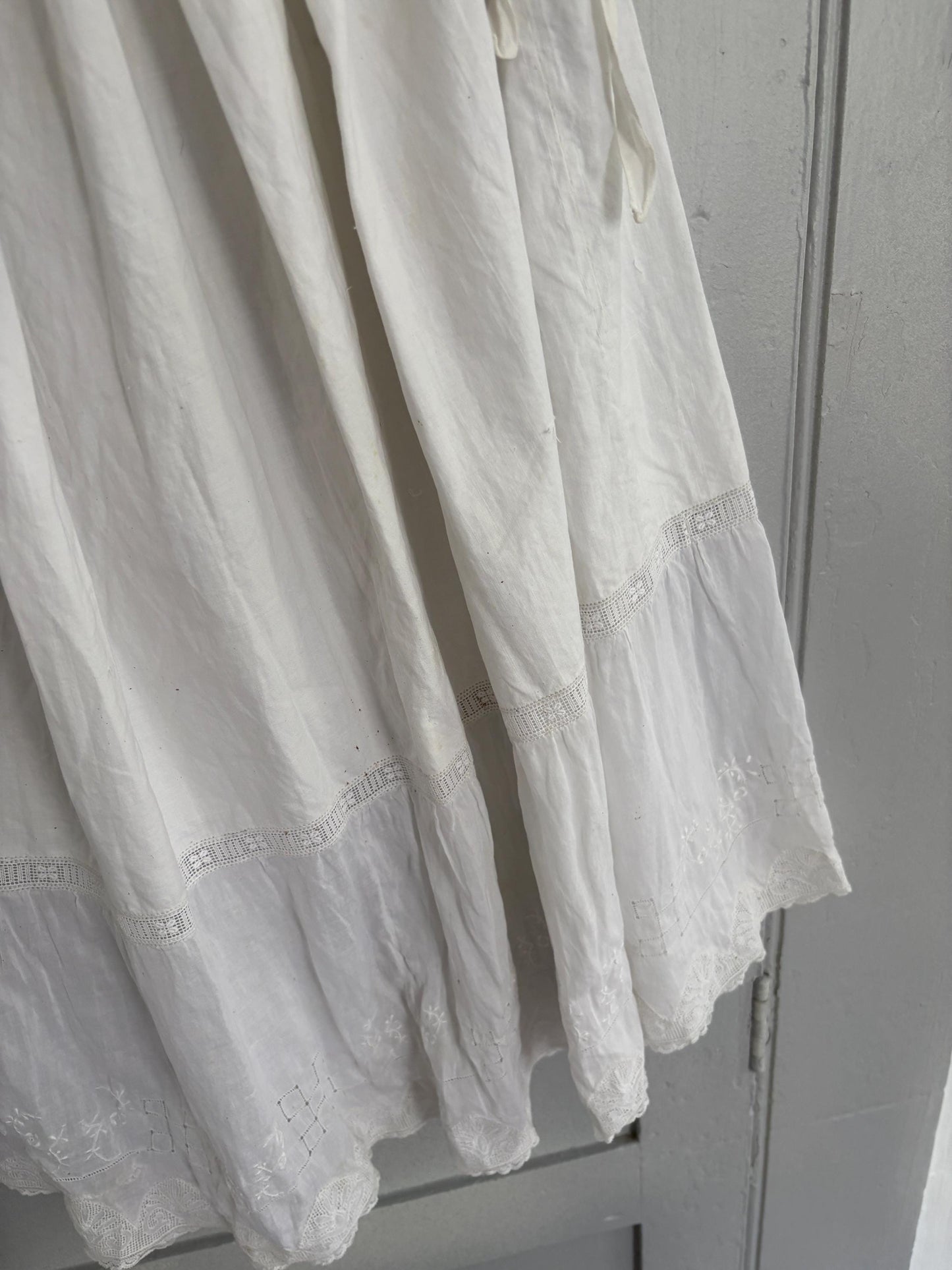 Antique spanish skirt, handmade cotton petticoat vintage white underskirt with embroidery, cottagecore romantic lace hem midi skirt
