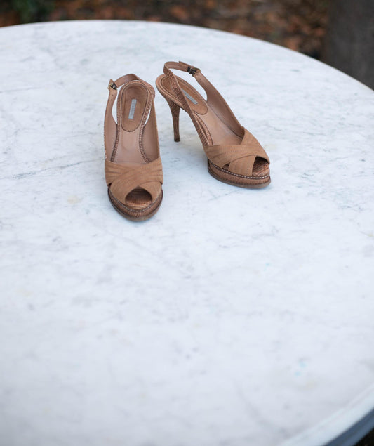 Uterque open toe vintage high heels, elegant formal designer pumps, beige high heels