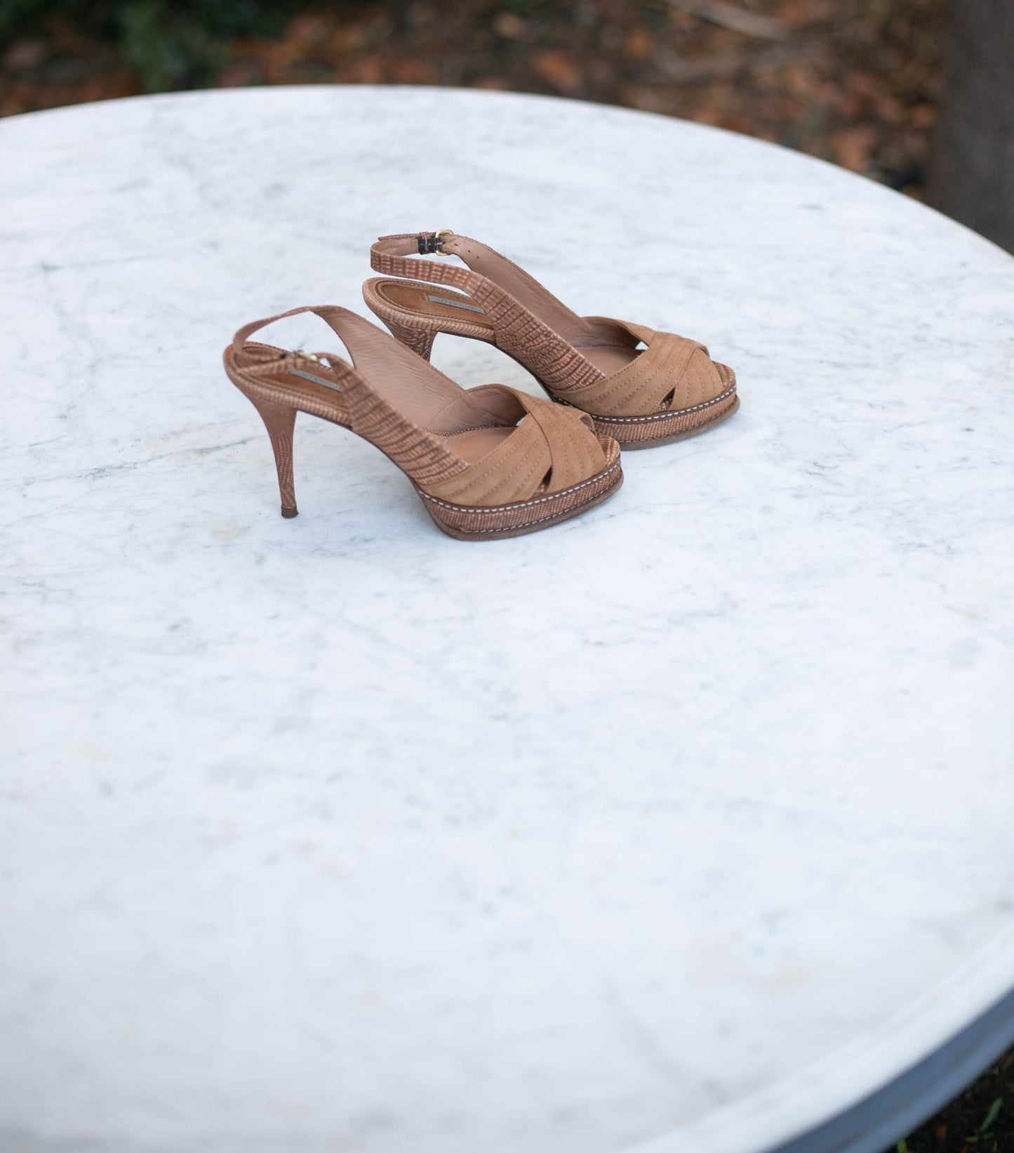 Uterque open toe vintage high heels, elegant formal designer pumps, beige high heels