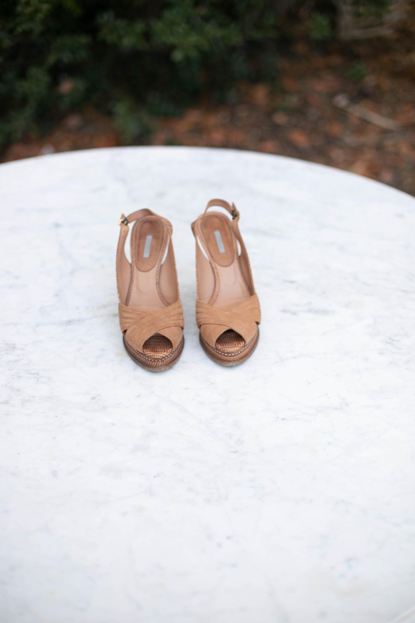 Uterque open toe vintage high heels, elegant formal designer pumps, beige high heels