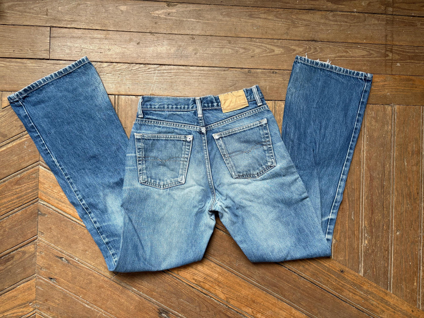 Vintage 90s Y2K Flare Jeans – Size 30L34 – Worn-In Cool