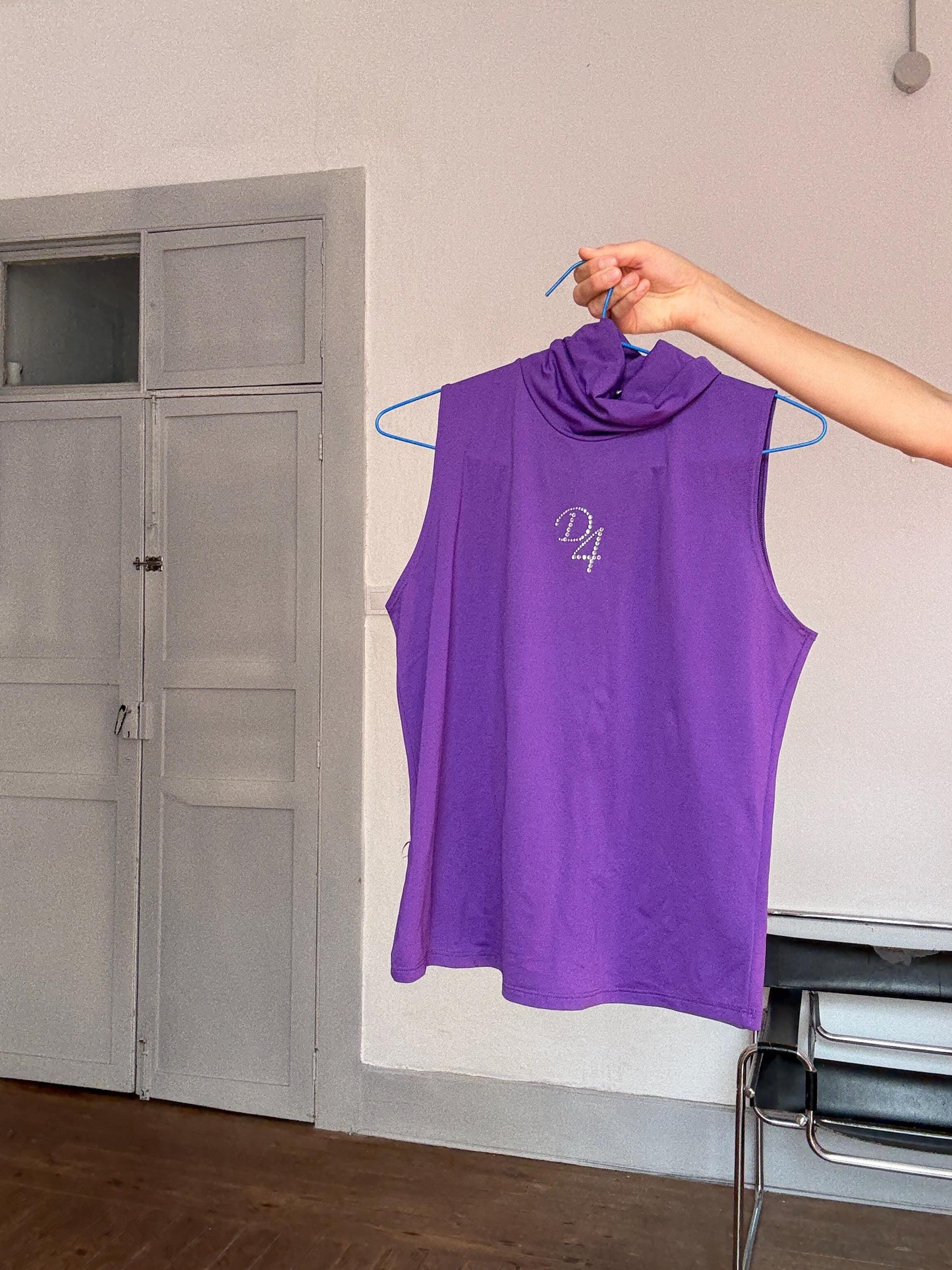 Y2K Purple Rhinestone Turtleneck Top – Vintage Division 4 Sleeveless Camisole – Made in Spain, Size L