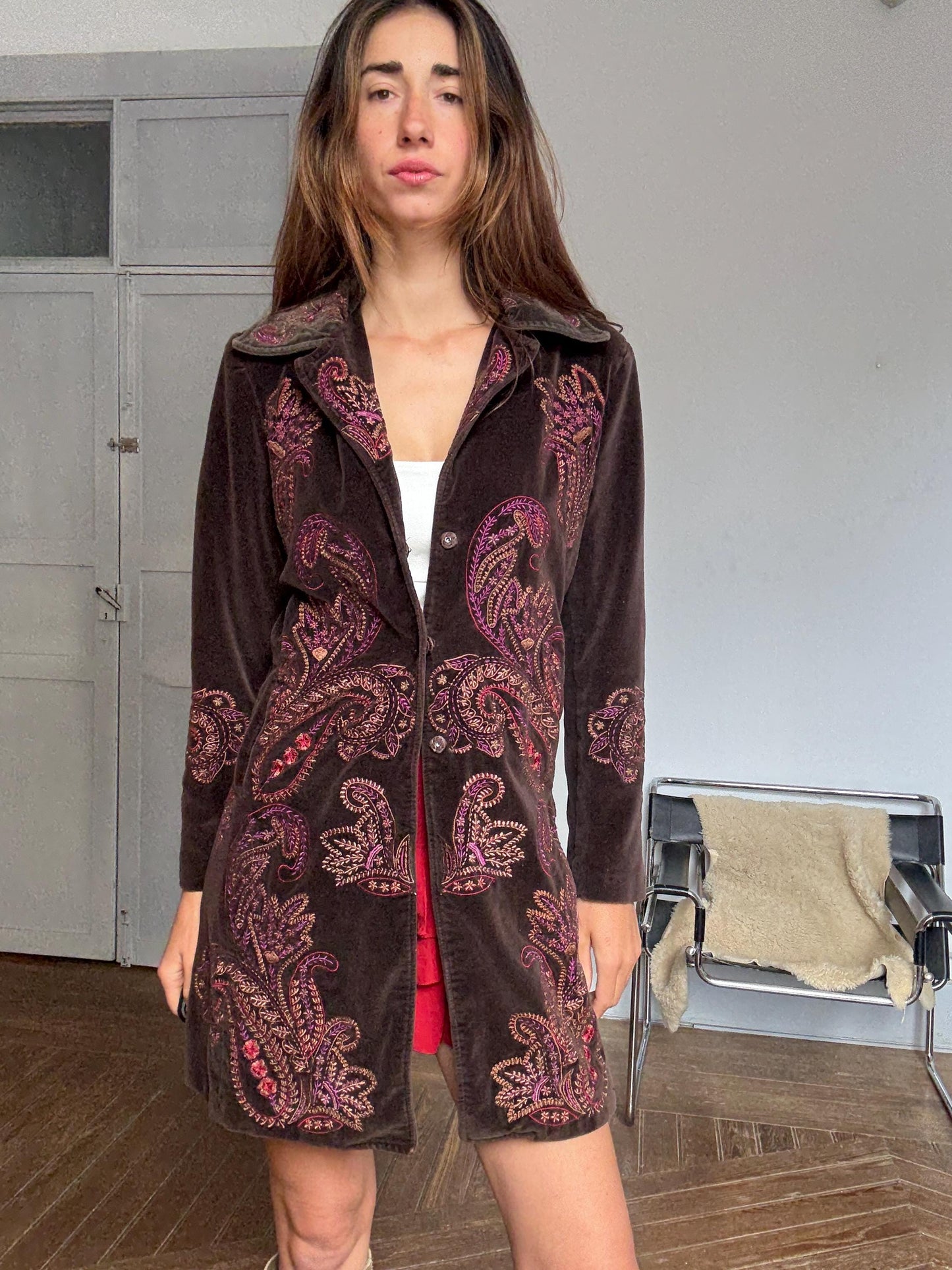 Vintage 70s style embroidered velvet boho coat – retro hippie jacket by Natura, size S - M, paisley floral, rich brown tones