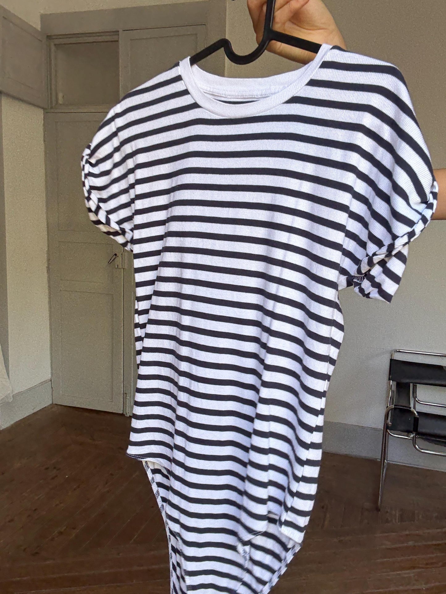 Blue & white striped bodysuit – stretchy cotton tee fit, French girl summer vibes, cute puff sleeve vintage style top size S