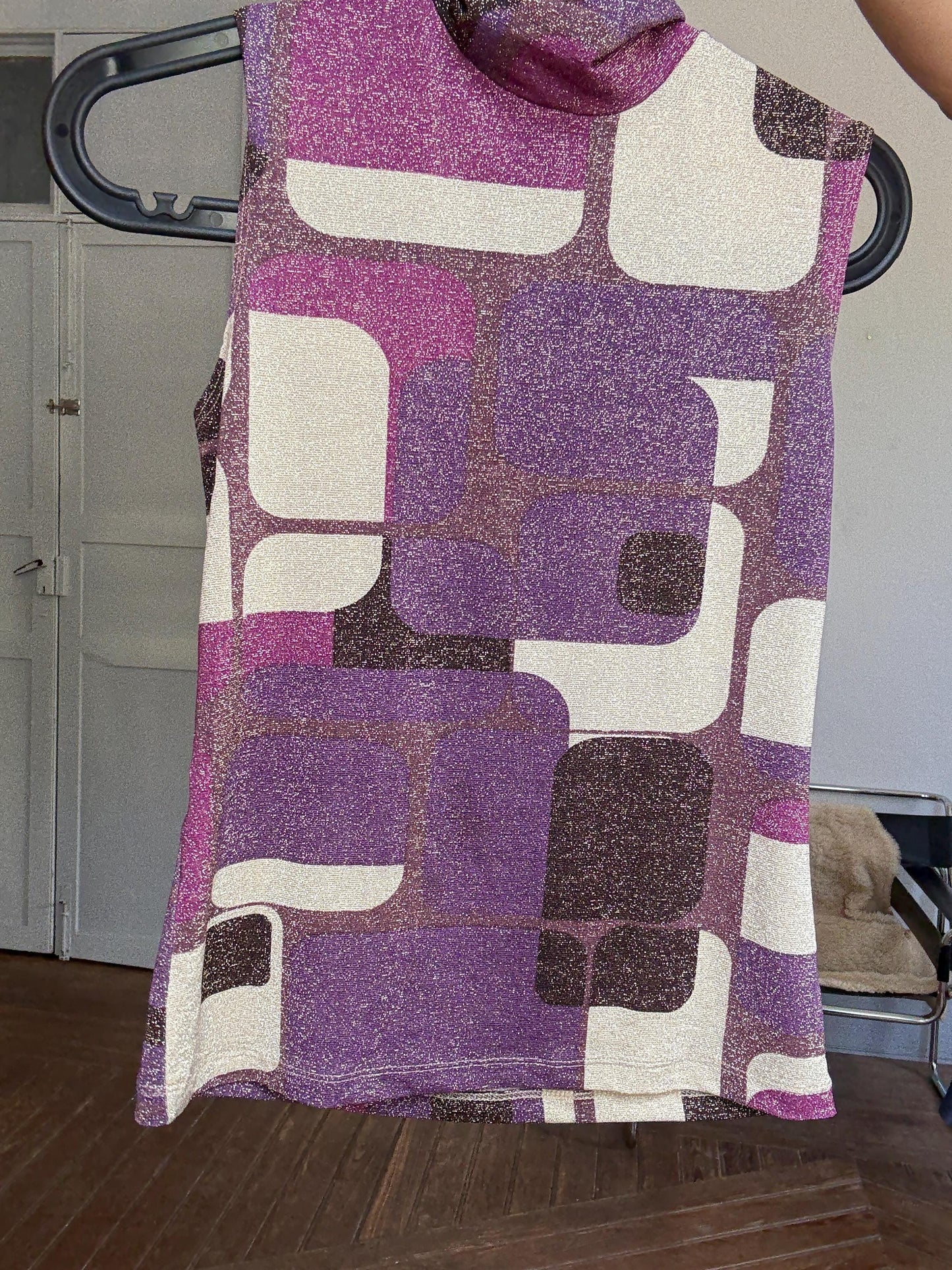 Vintage Y2K glitter turtleneck top – retro sleeveless sparkle in purple & cream