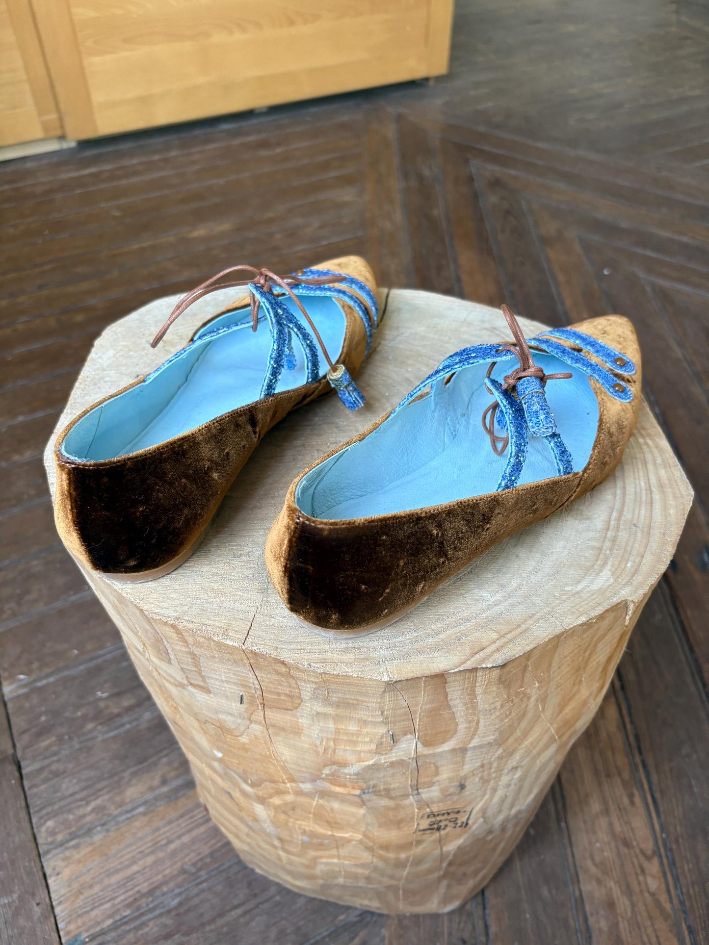Glittery velvet flats, size 41, made in Spain, Brown & blue party shoes by DLYF – magical statement pair!