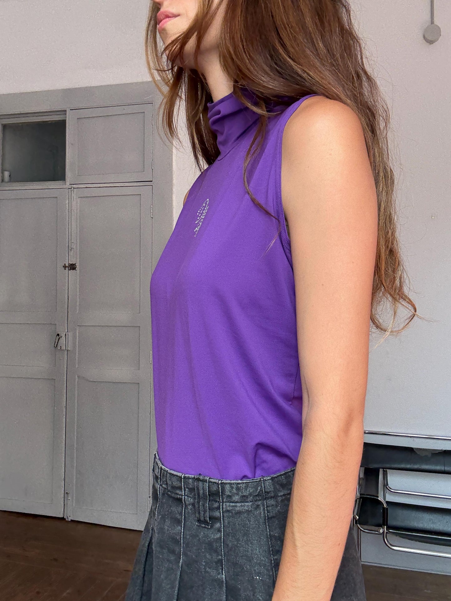 Y2K Purple Rhinestone Turtleneck Top – Vintage Division 4 Sleeveless Camisole – Made in Spain, Size L