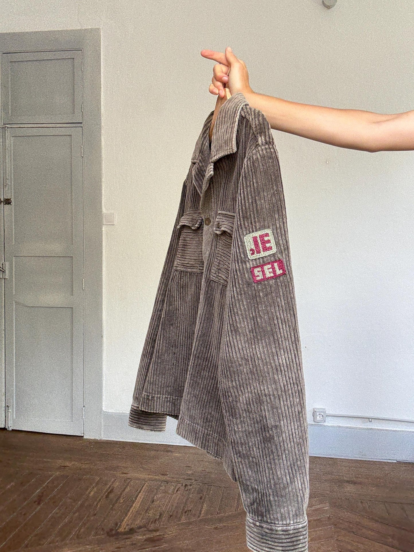 Vintage Diesel corduroy jacket in taupe brown – utility-style shirt jacket, Y2K moto vibes, 100% cotton, fits like relaxed M/L