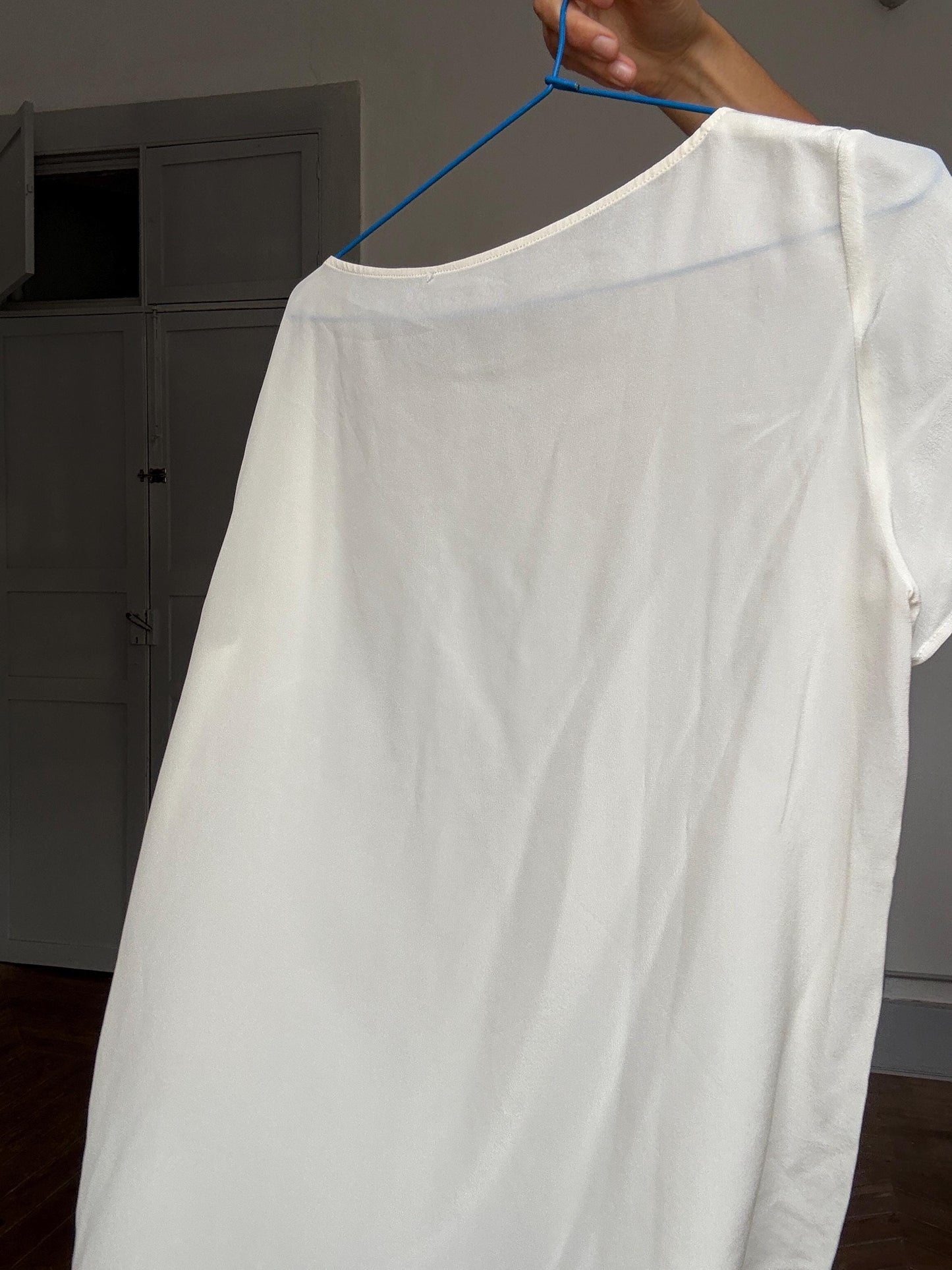 Minimalist white silk summer blouse – elegant sheer flowy top in US 10, breathable luxury for elevated warm weather looks