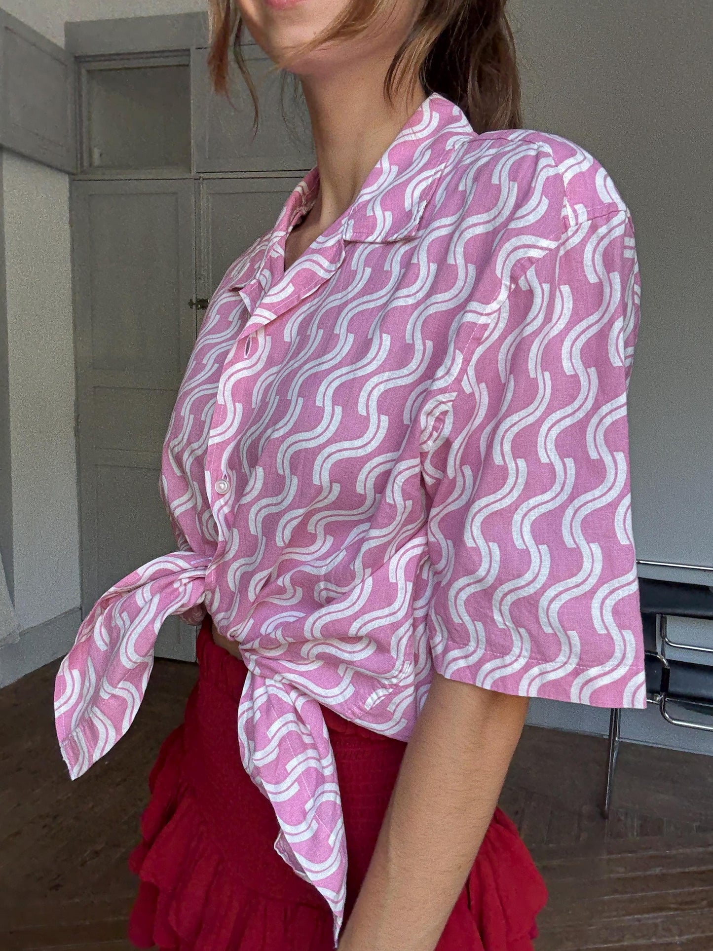 Vintage Groovy Pink Wave Shirt | Secondhand sustainable fashion, Unisex Festival Top | Size M