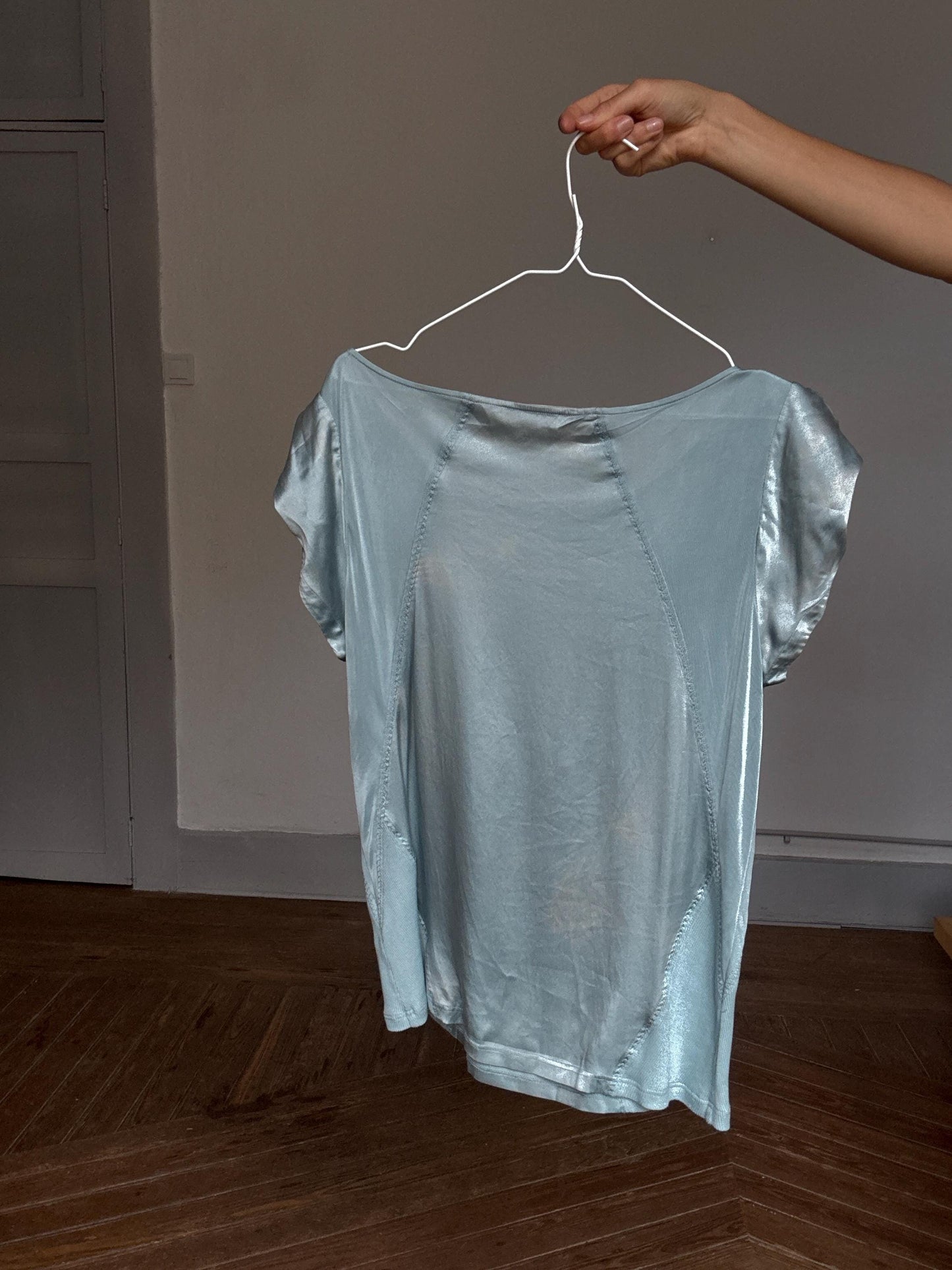 Adolfo Dominguez silk blend top – icy blue satin sheen, draped fit, cap sleeves, elegant fluid style in luxe viscose-silk mix