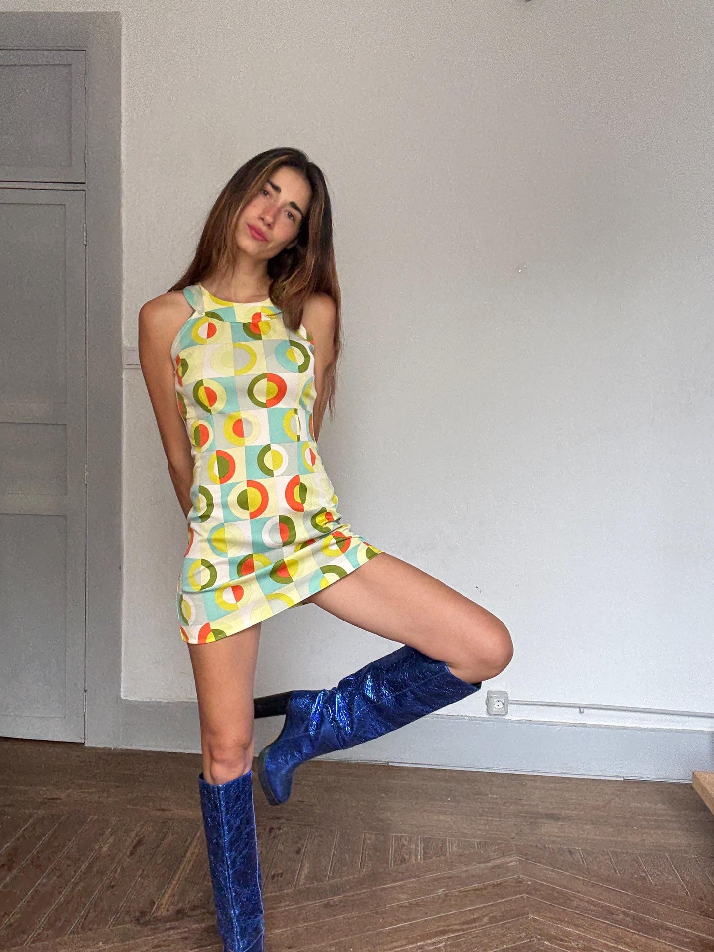Y2K Retro Mod Mini Dress by Kookaï – 60s Psychedelic Circle Print | Sleeveless Micro Dress | Twiggy Aesthetic Party Look | Size S
