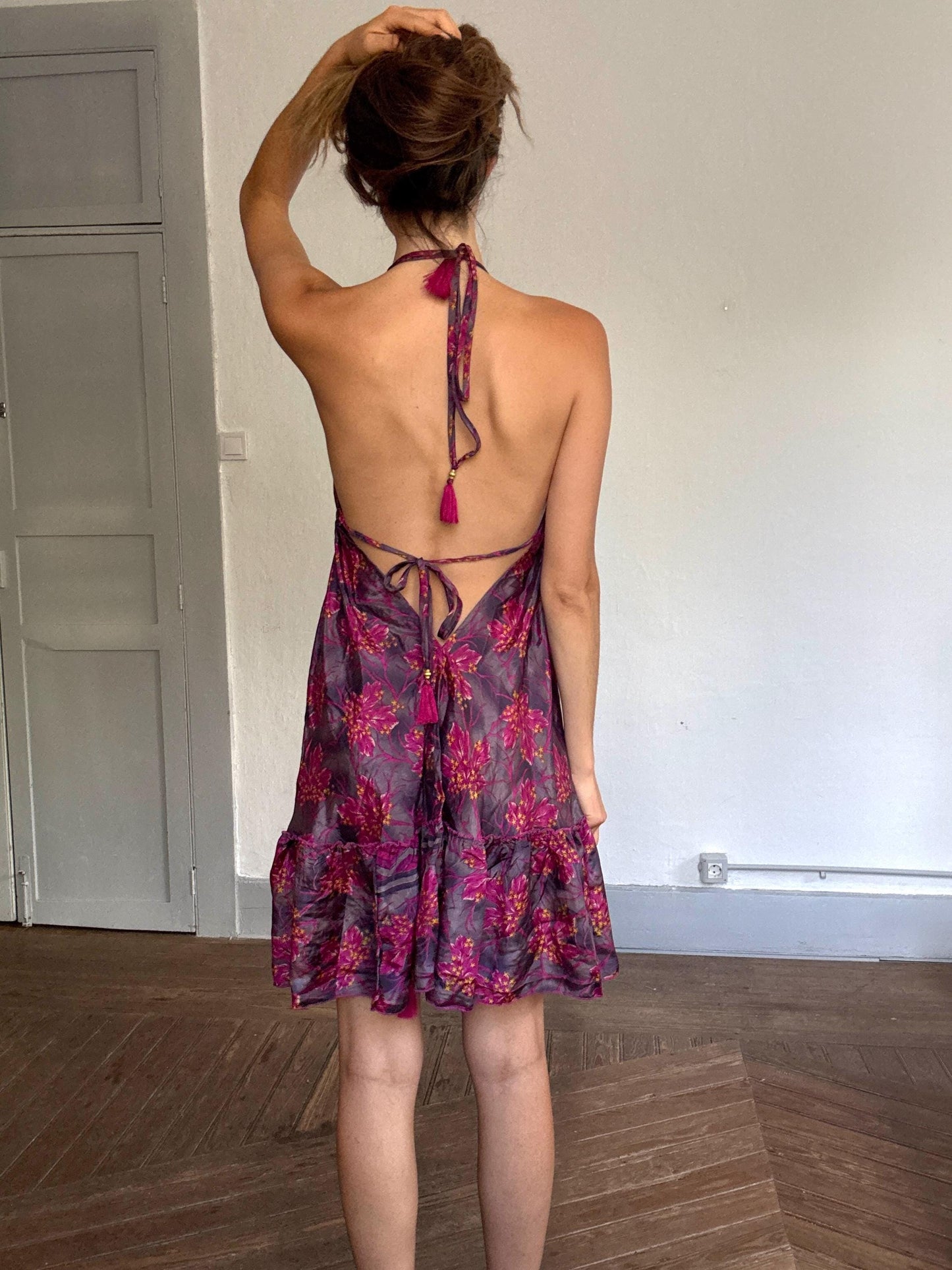 Boho Open Back Floral Halter Dress – 70% Silk, Y2K Festival Look, Size S-M