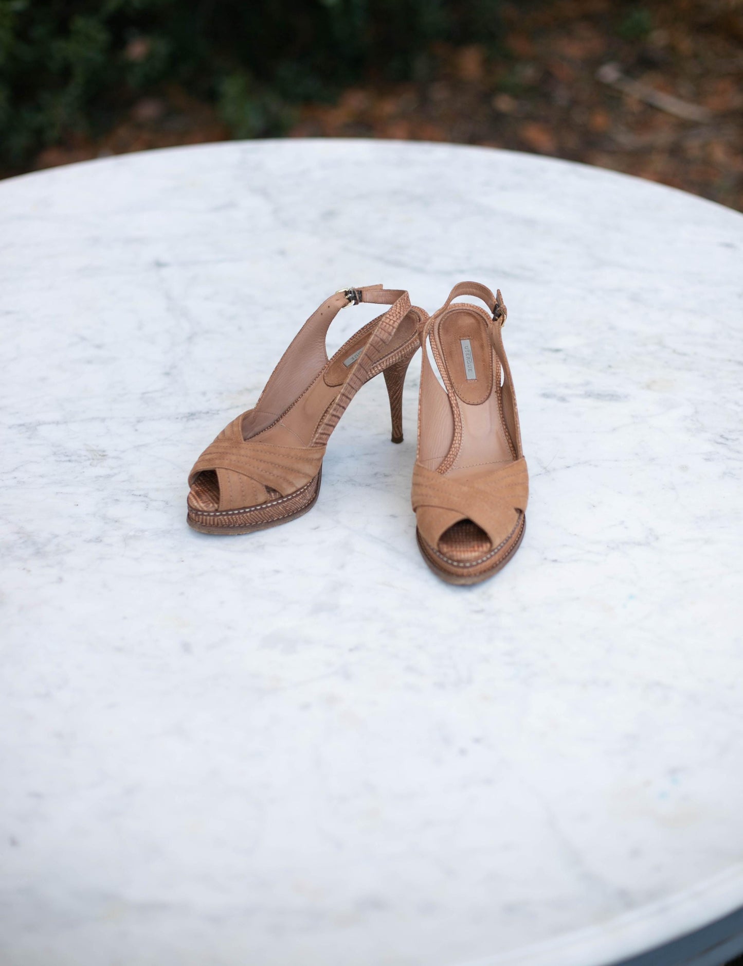 Uterque open toe vintage high heels, elegant formal designer pumps, beige high heels
