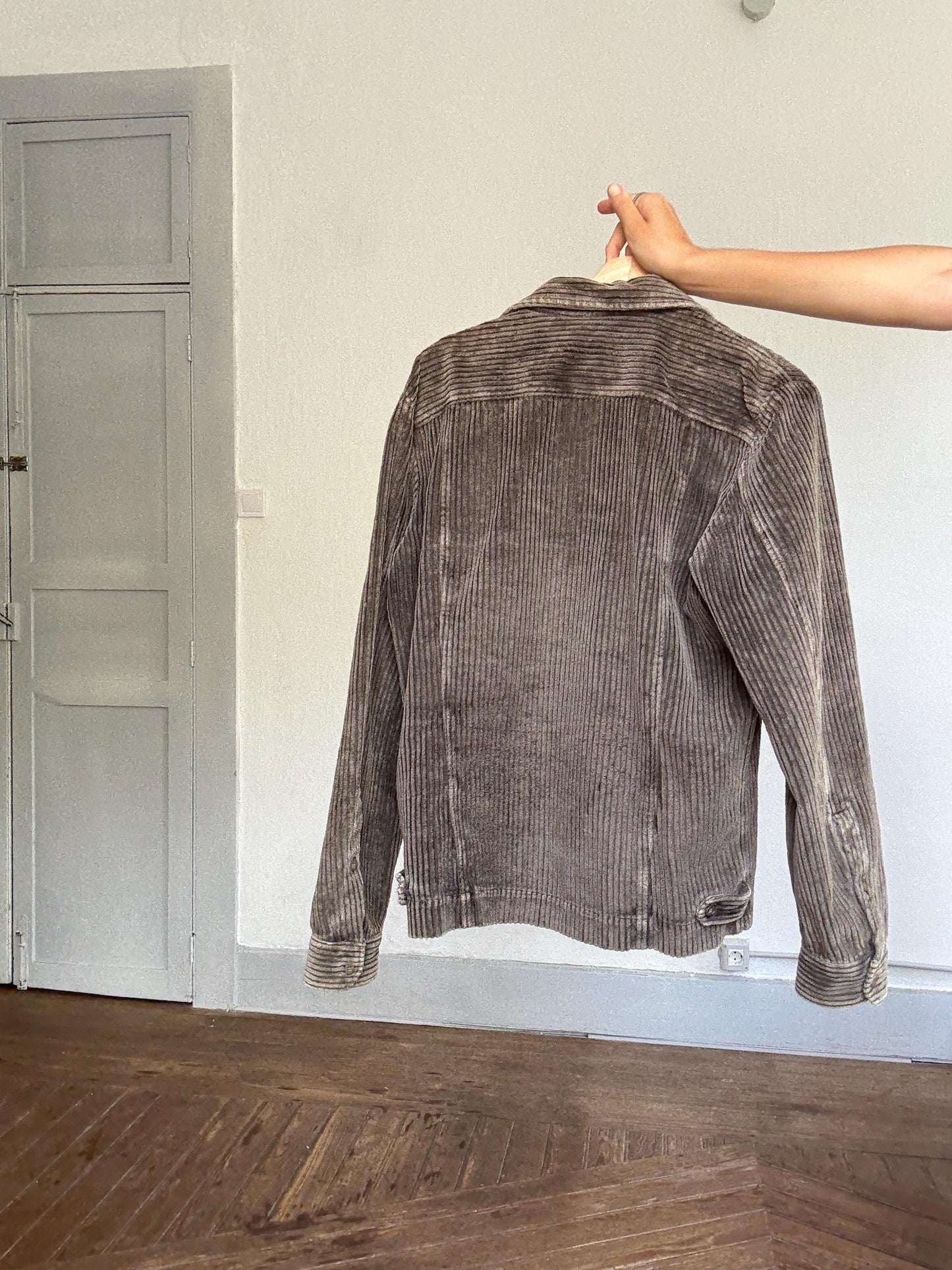 Vintage Diesel corduroy jacket in taupe brown – utility-style shirt jacket, Y2K moto vibes, 100% cotton, fits like relaxed M/L
