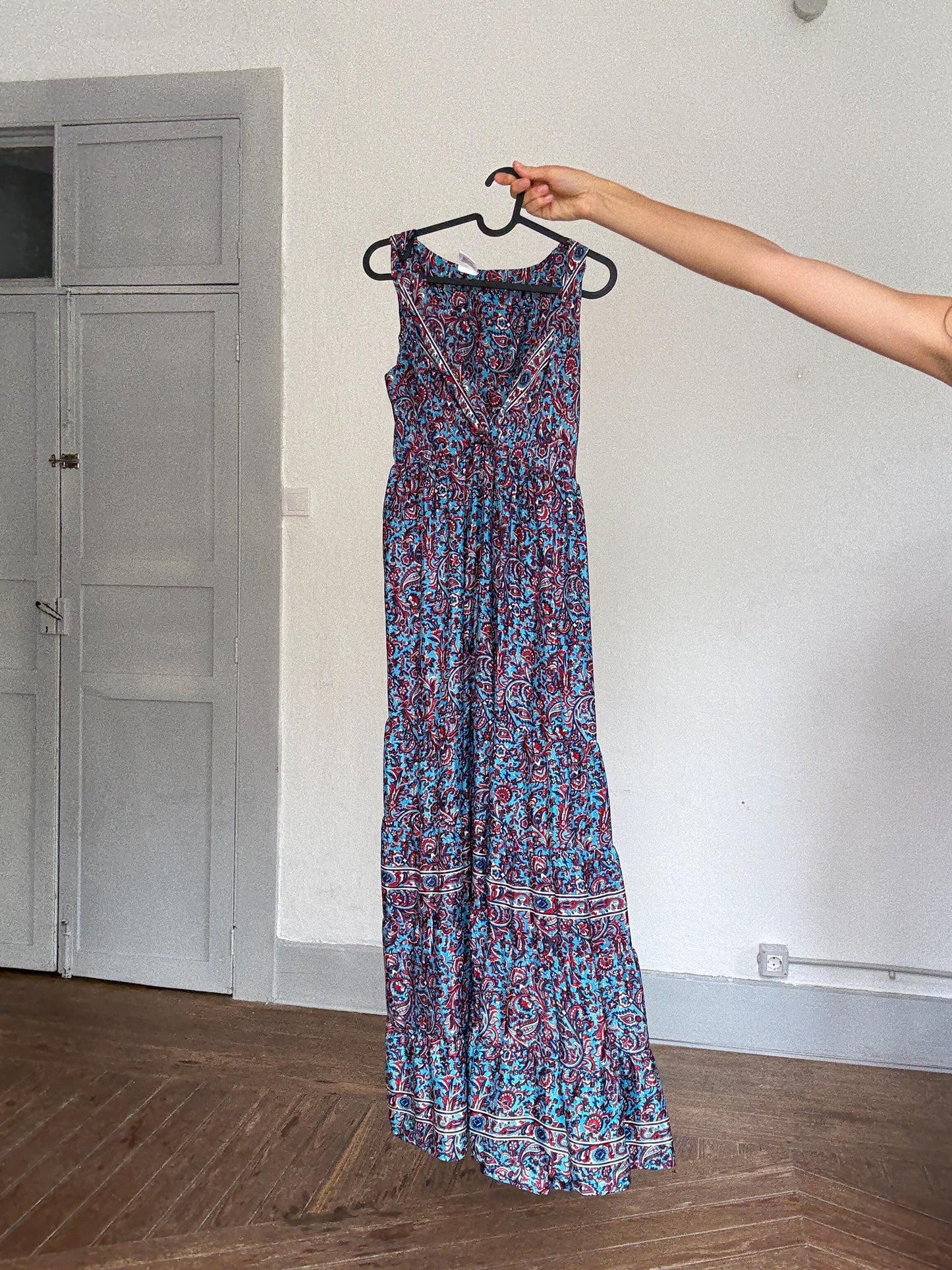 Boho Blue Paisley Maxi Dress – Indie Aesthetic Summer Festival Look,