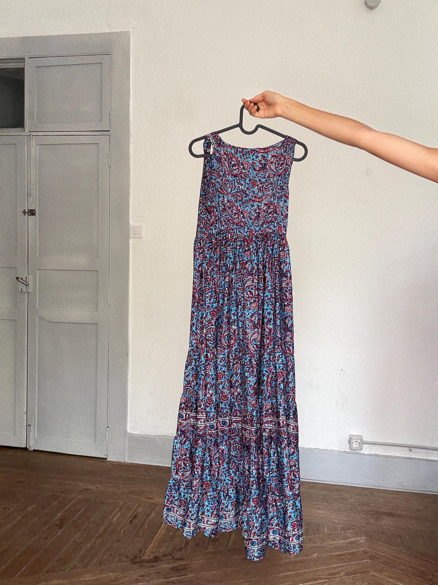 Boho Blue Paisley Maxi Dress – Indie Aesthetic Summer Festival Look,