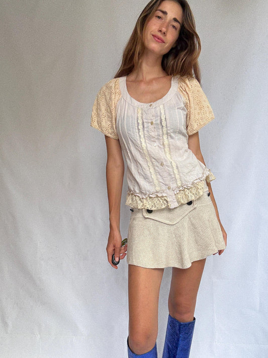 Vintage Earth-Toned Cottagecore Blouse – Lace + Eyelet Sleeves – Boho Romantic Style