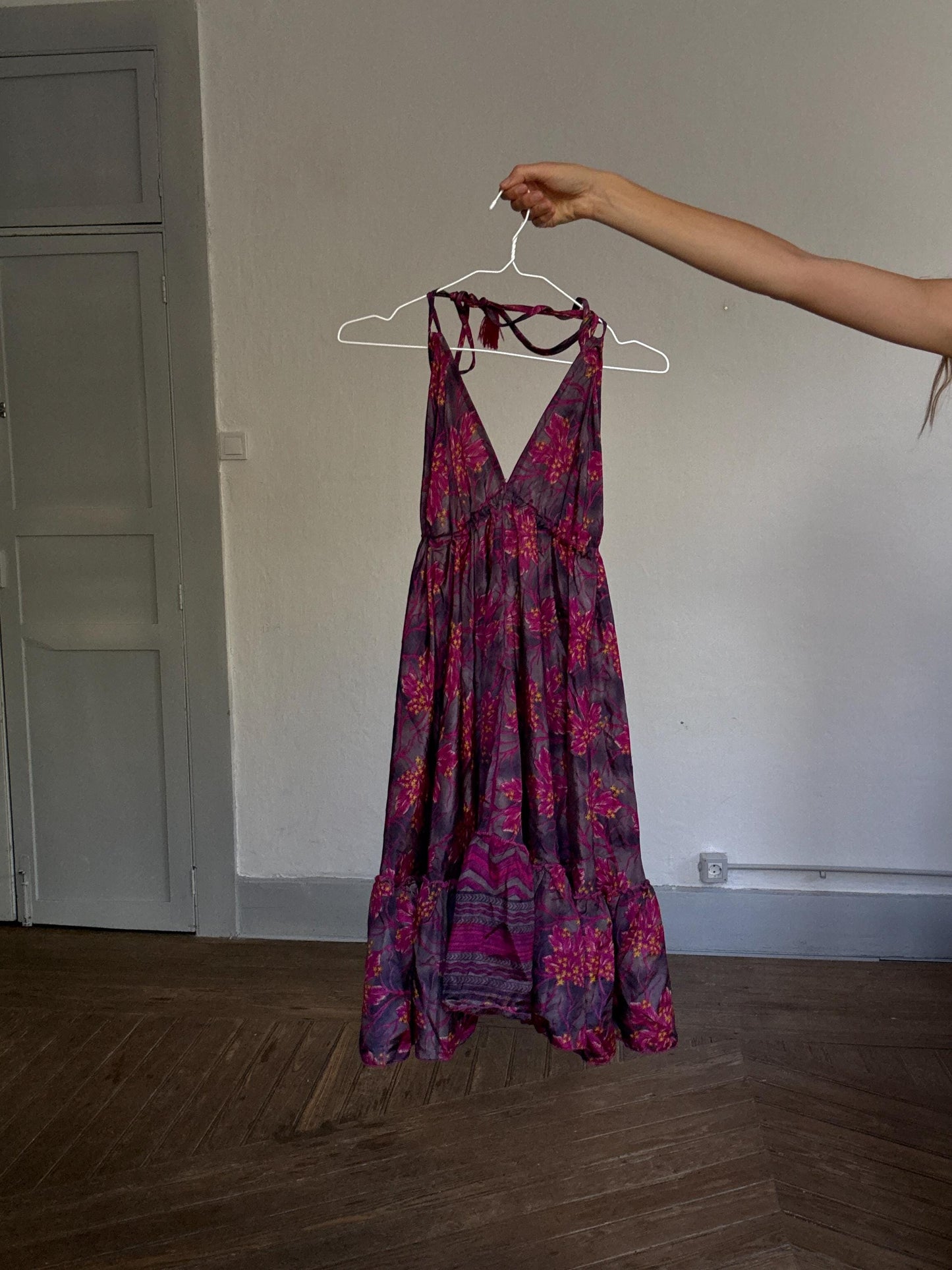 Boho Open Back Floral Halter Dress – 70% Silk, Y2K Festival Look, Size S-M
