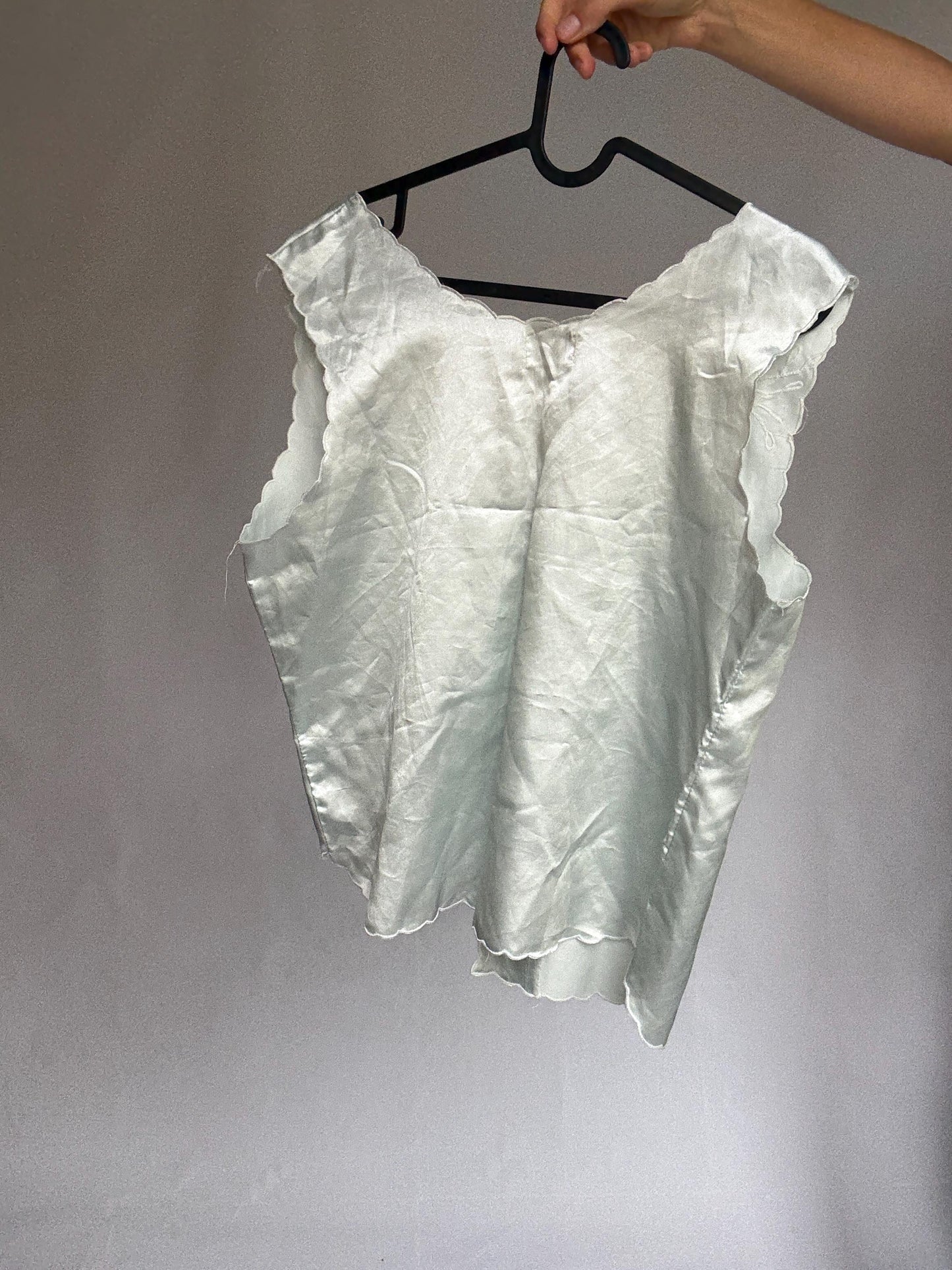 Vintage satin blouse by Cindrela – delicate lace trim & satin buttons – romantic ivory cami top – size 10
