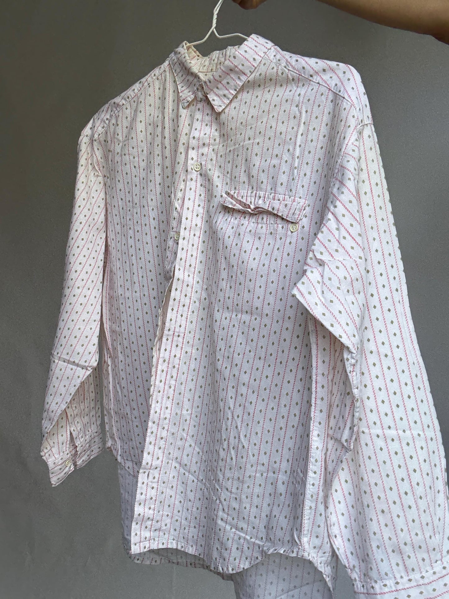 Groovy 70s Cotton Button-Up Shirt | Unisex Vintage Blouse | Pink Retro Print | Size L (DE 40 / UK 14 / US 10)