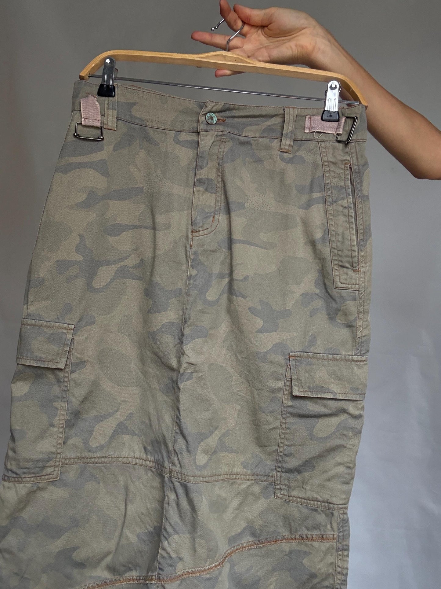 Y2K Army Girl Camo Midi Skirt | Adjustable Waist Cargo Skirt | 2000s Military Style Streetwear | Grunge Utility Skirt in Cotton | S/M