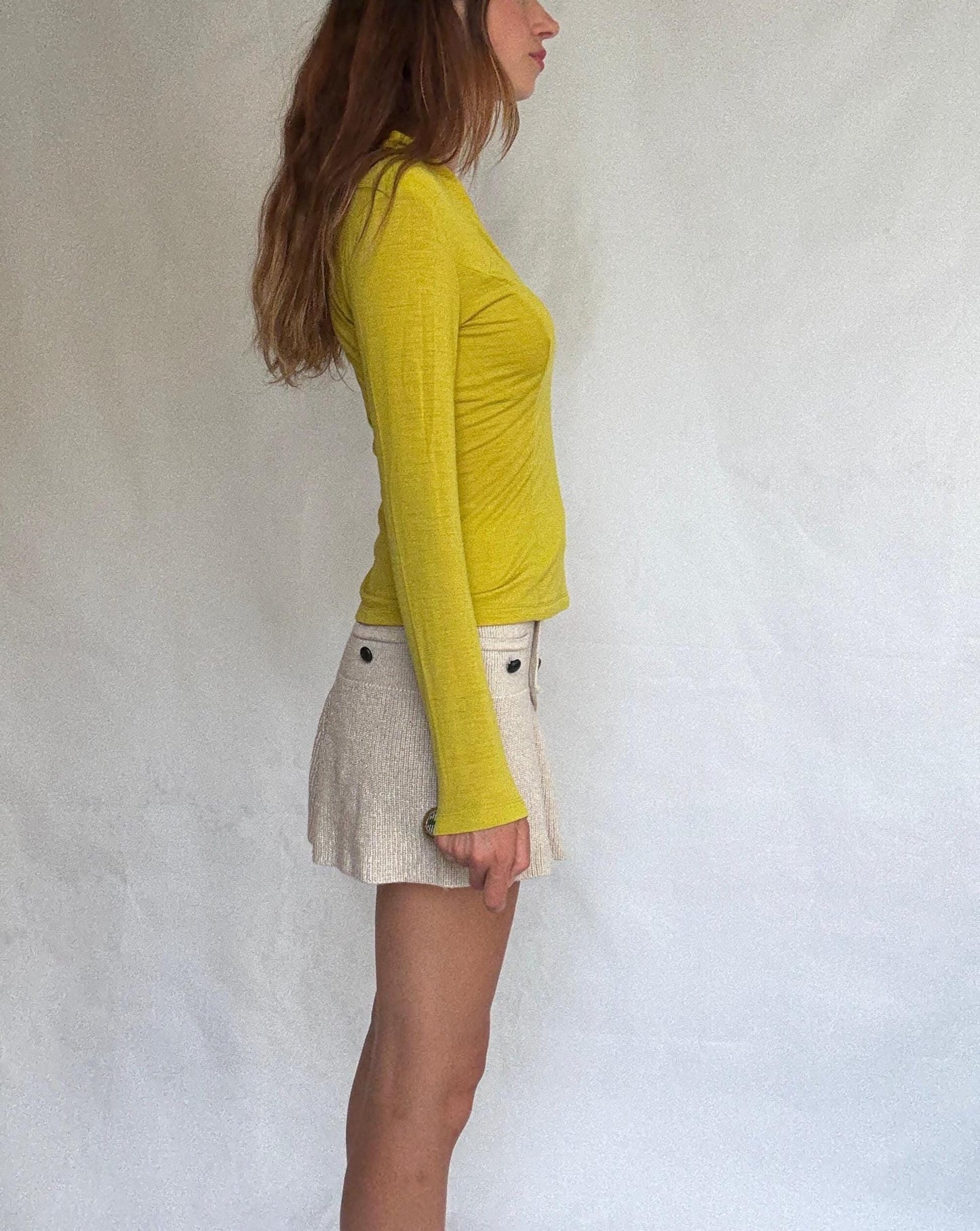 Angelo Marani top size 44 – stretch wool blend long sleeve V-neck fitted blouse in acid green minimalist Italian vintage style