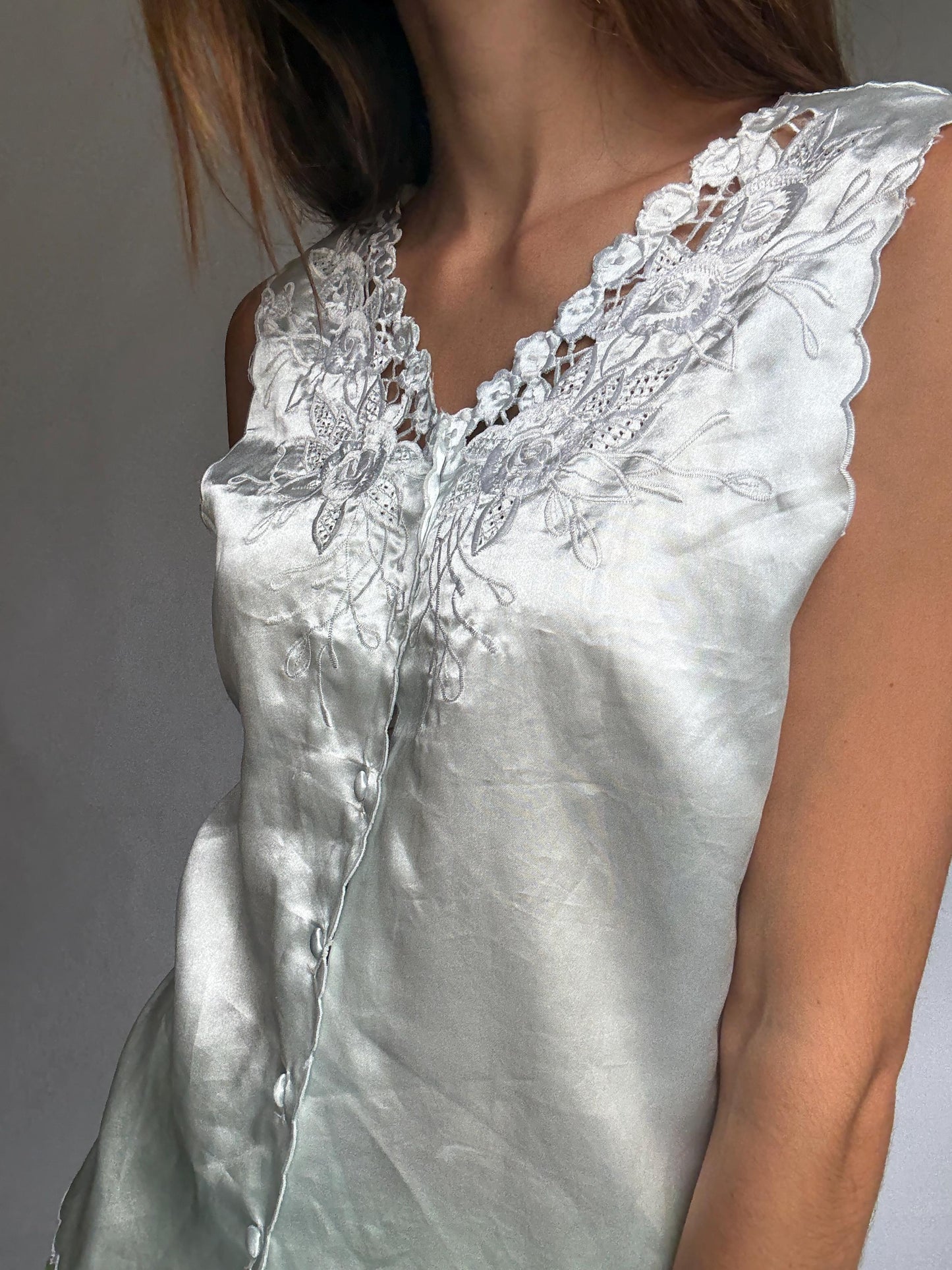 Vintage satin blouse by Cindrela – delicate lace trim & satin buttons – romantic ivory cami top – size 10