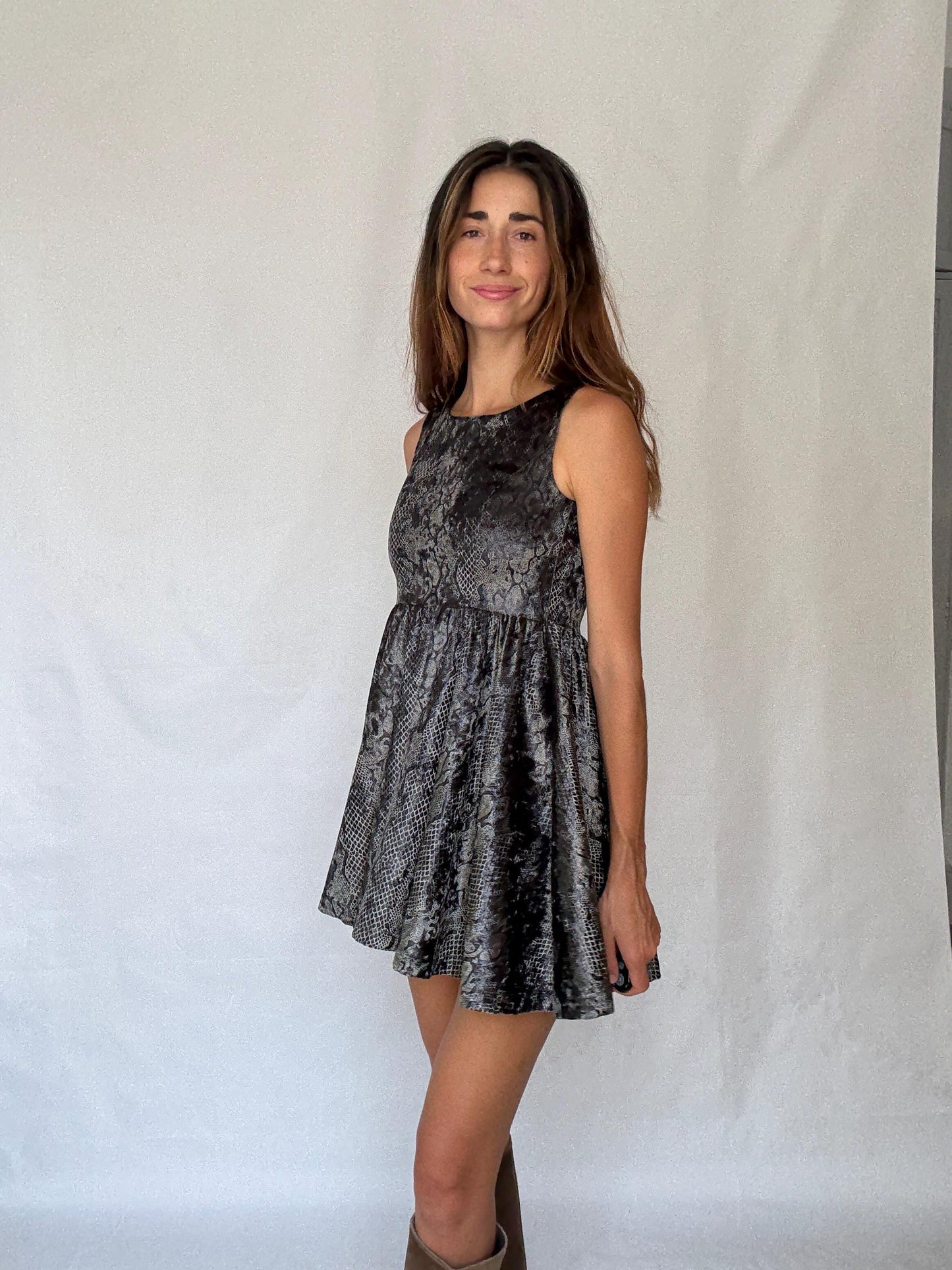 Y2K Snakeskin Velvet Mini Dress – Shiny Sleeveless Grunge Party Fit, Grey & Black Animal Print, Small Size, Alt Petite Glam Style