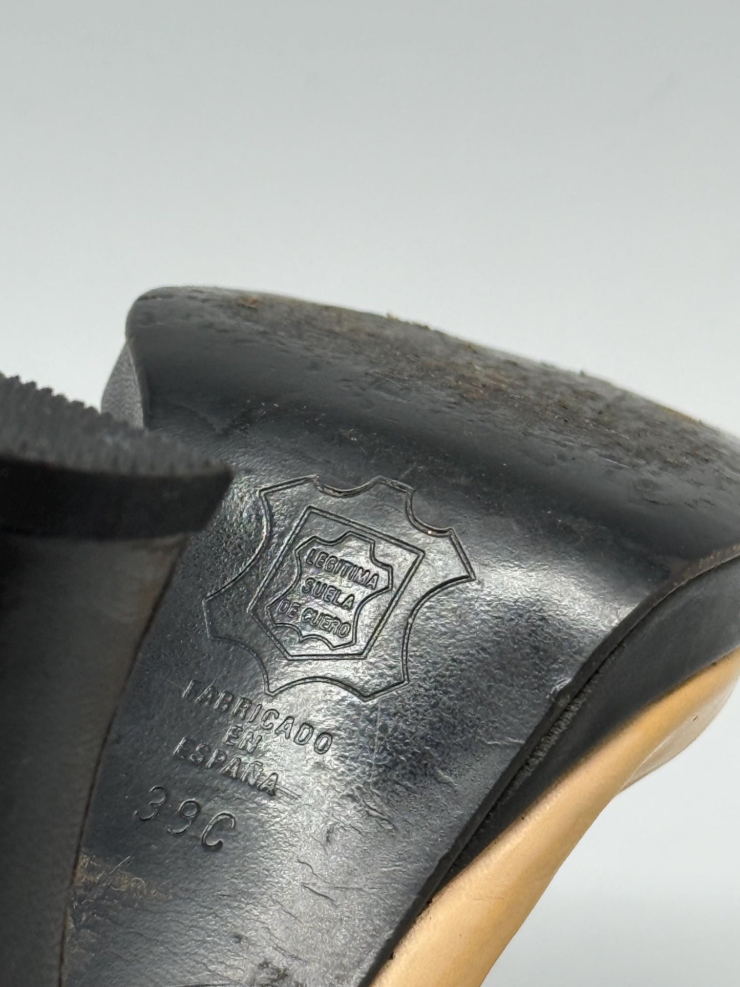 Rare Vintage Balenciaga tan black leather heels US8.5, made in Spain, peep toe sculpted heel, elegant designer shoes in genuine leather