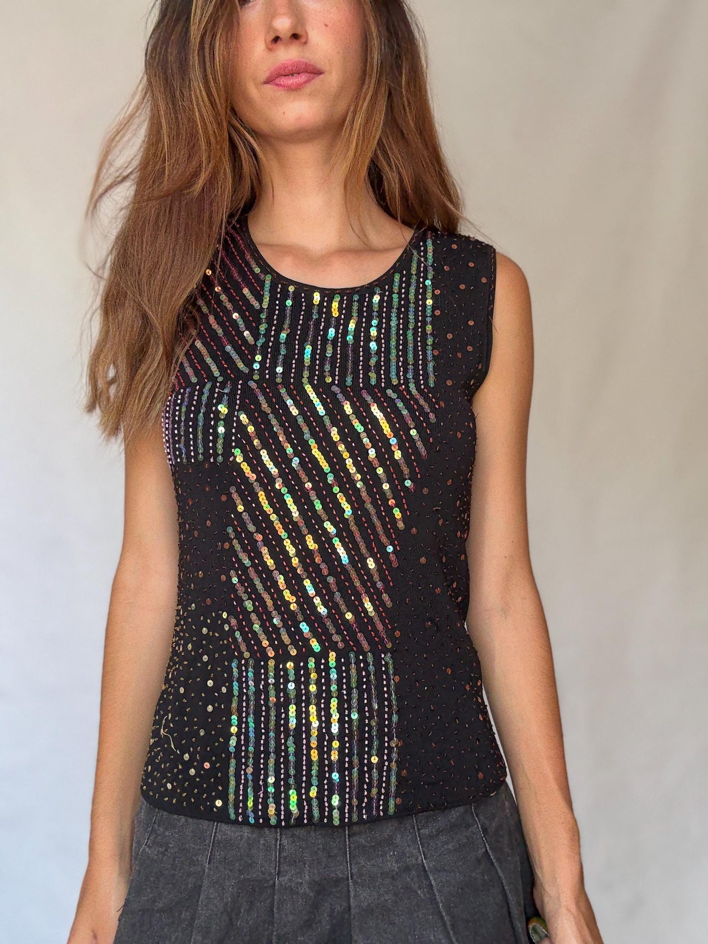 Y2K black sequin sleeveless top – 2000s retro party camisole with glittery geometric design, fun evening outfit – Size UK M/L