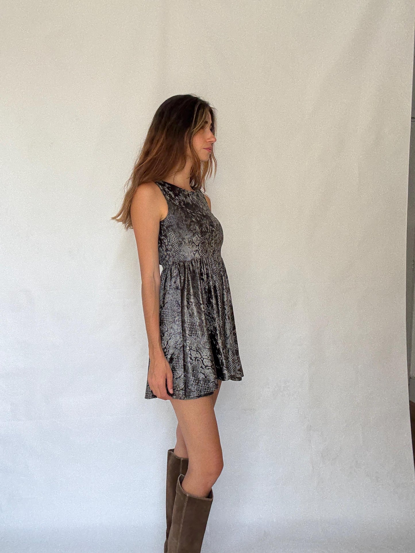 Y2K Snakeskin Velvet Mini Dress – Shiny Sleeveless Grunge Party Fit, Grey & Black Animal Print, Small Size, Alt Petite Glam Style