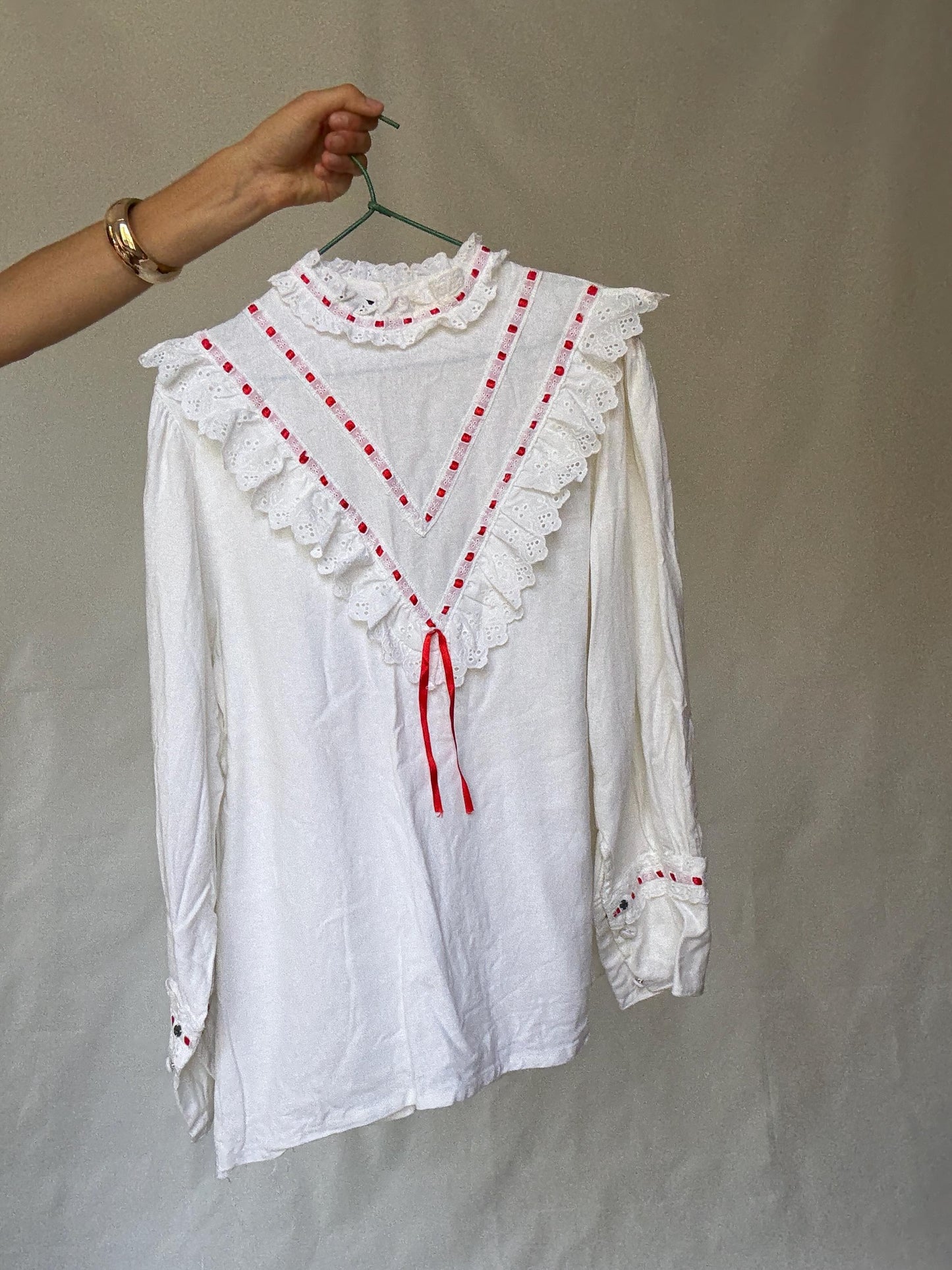 Vintage white lace blouse, linen viscose blend, relaxed fit, red ribbon detail, cottagecore folklore, US L, feminine style