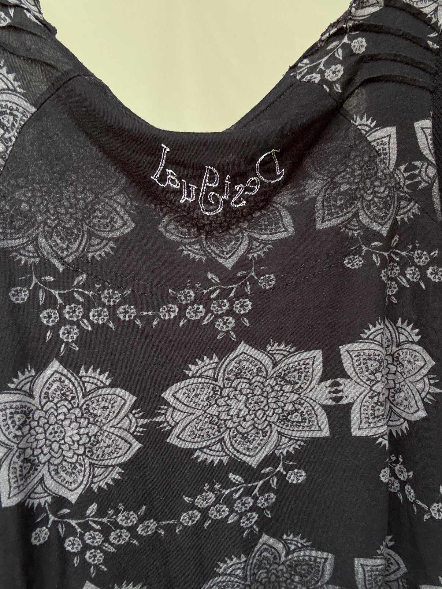 Bohemian Desigual Off-Shoulder Shirt with Vibrant Patterns in Cotton Blend, Fits Oversized and Flowy - Inspired by Hilary Duff Style, Size L