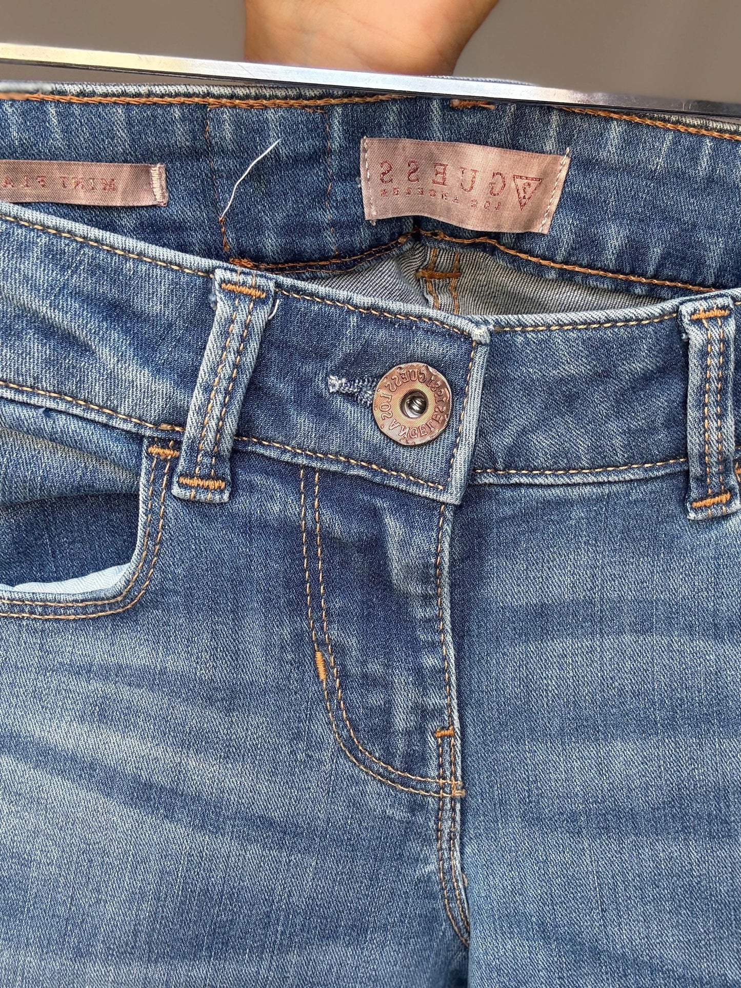 Y2K Guess Los Angeles Mini Flare Jeans – Low Rise Vintage Denim – Britney Spears Vibe – Iconic Logo – Fits US 6 – 2000s It Girl Style