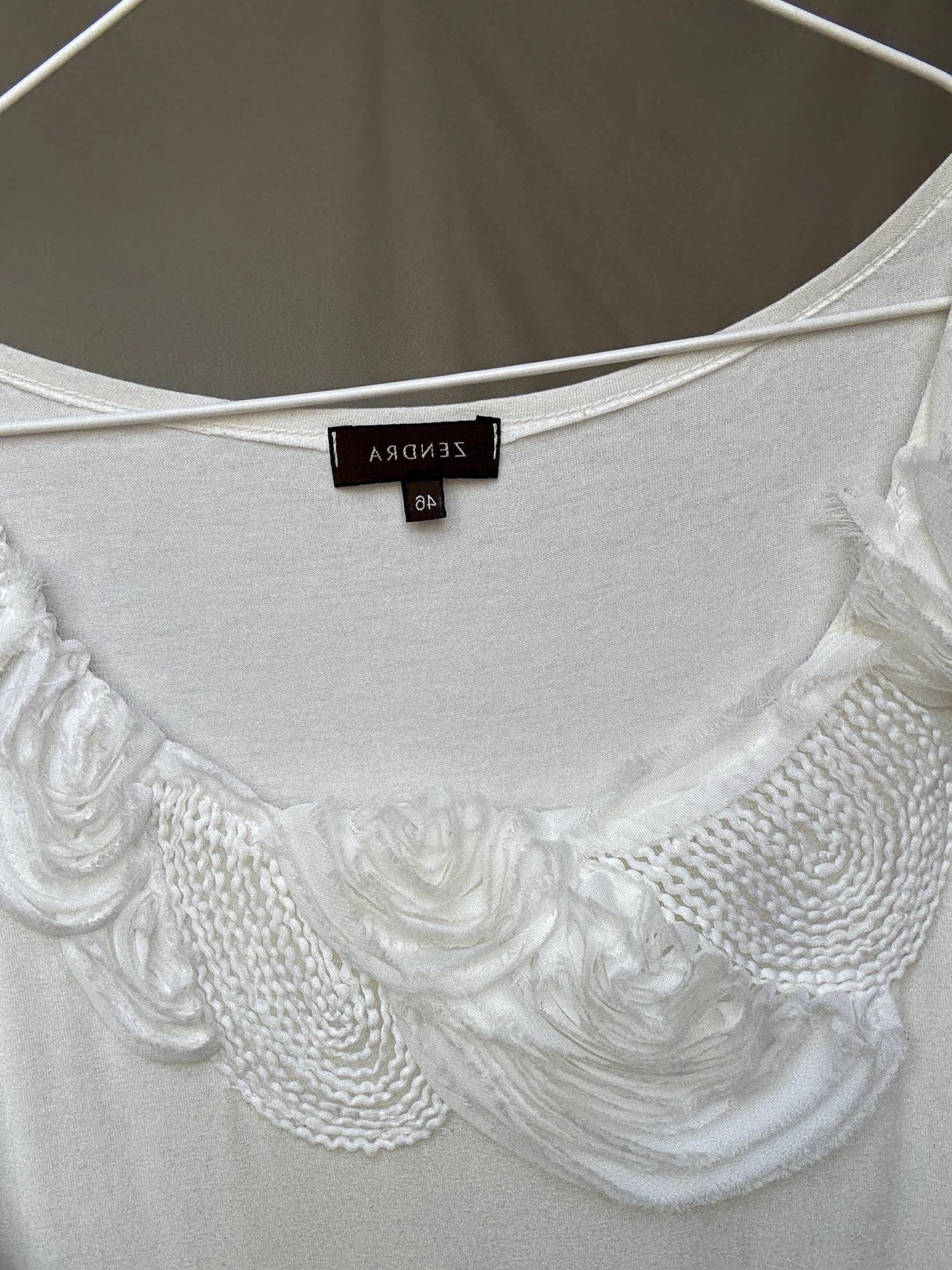 Zendra white camisole top, cotton feel, flowy fit, floral applique neckline, romantic chic, EU 46, casual everyday