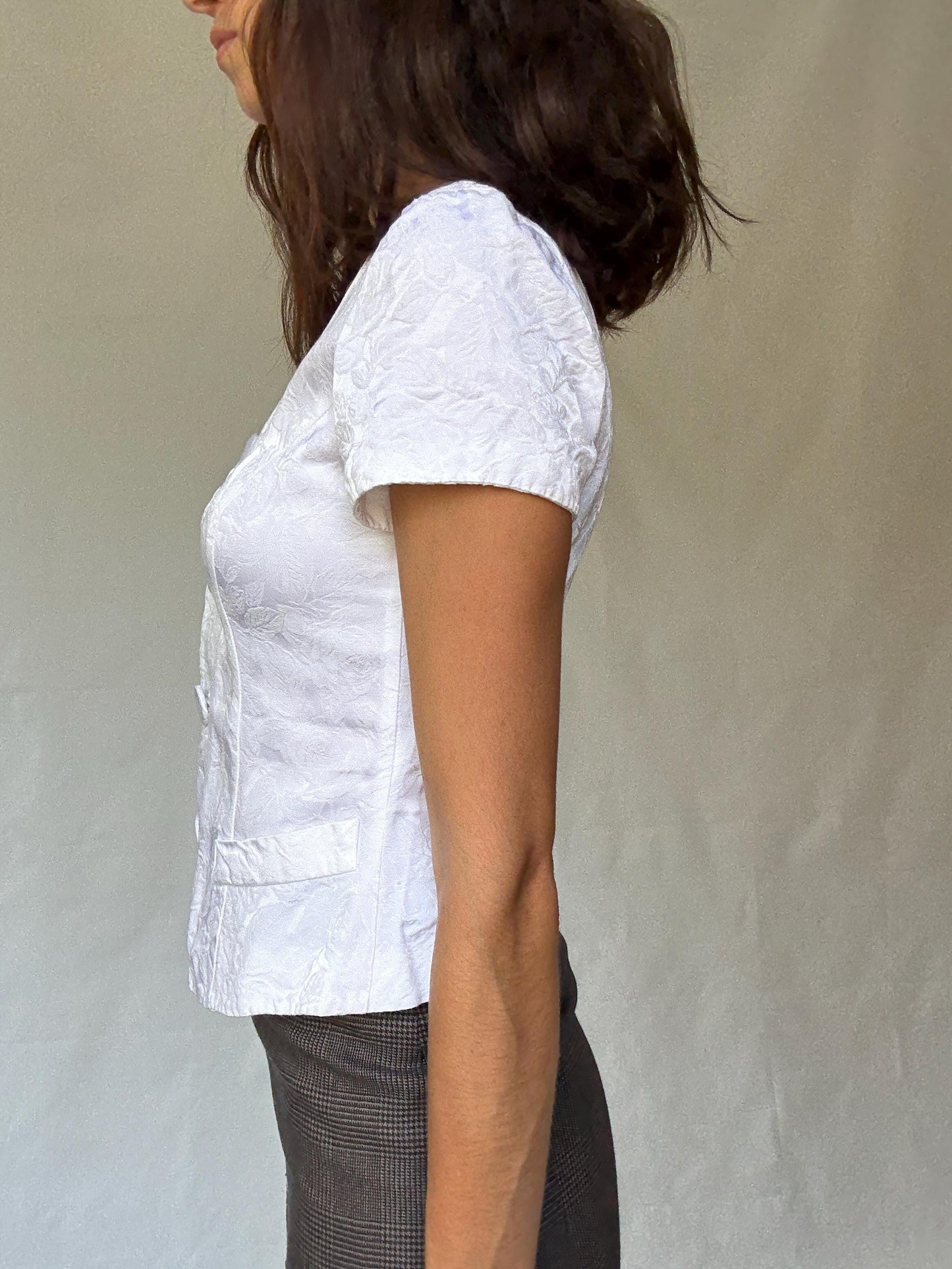 Vintage white blouse, fitted silhouette, floral damask pattern, romantic French aesthetic, Laura Marling, US S, evening wear
