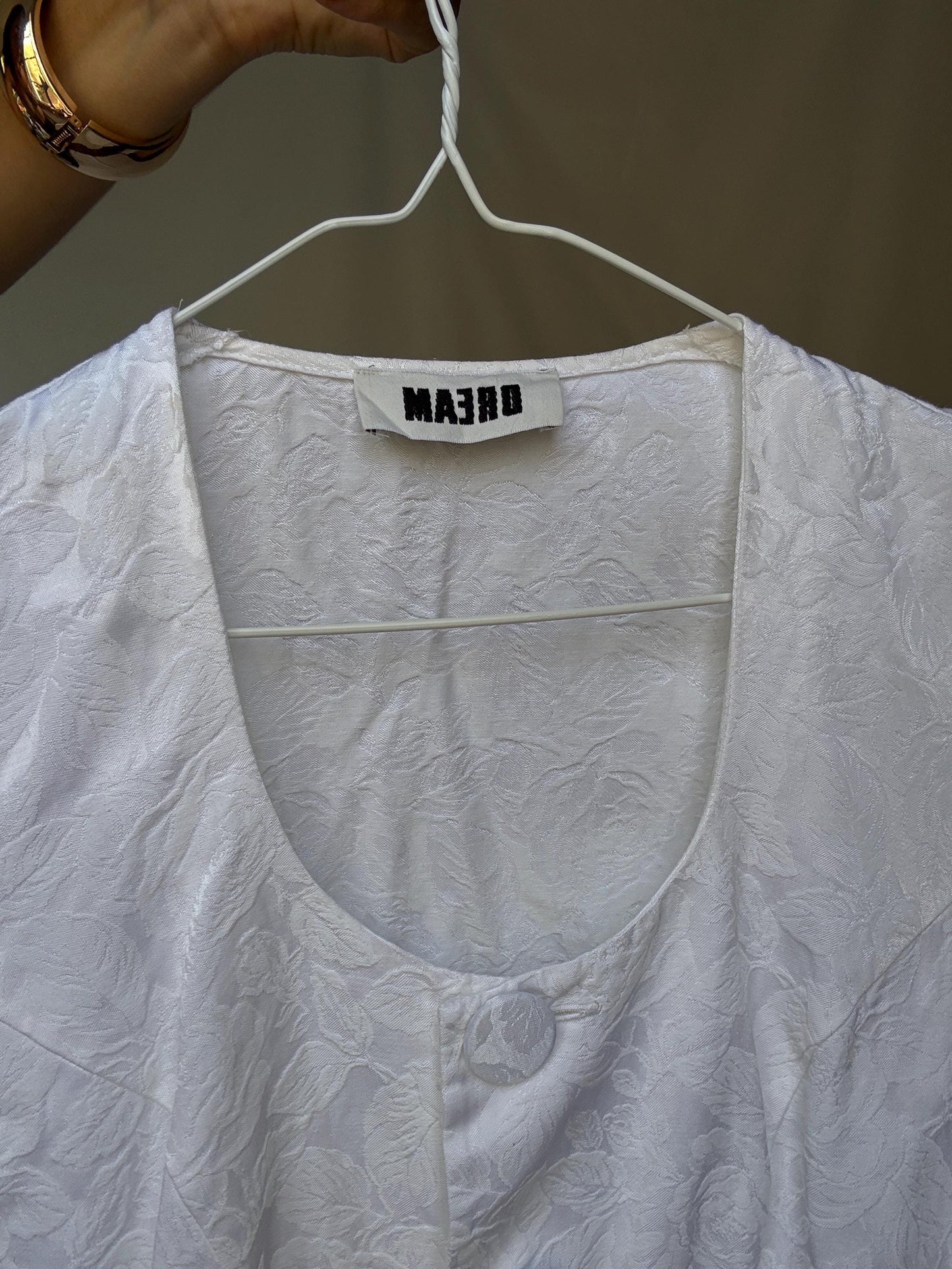 Vintage white blouse, fitted silhouette, floral damask pattern, romantic French aesthetic, Laura Marling, US S, evening wear