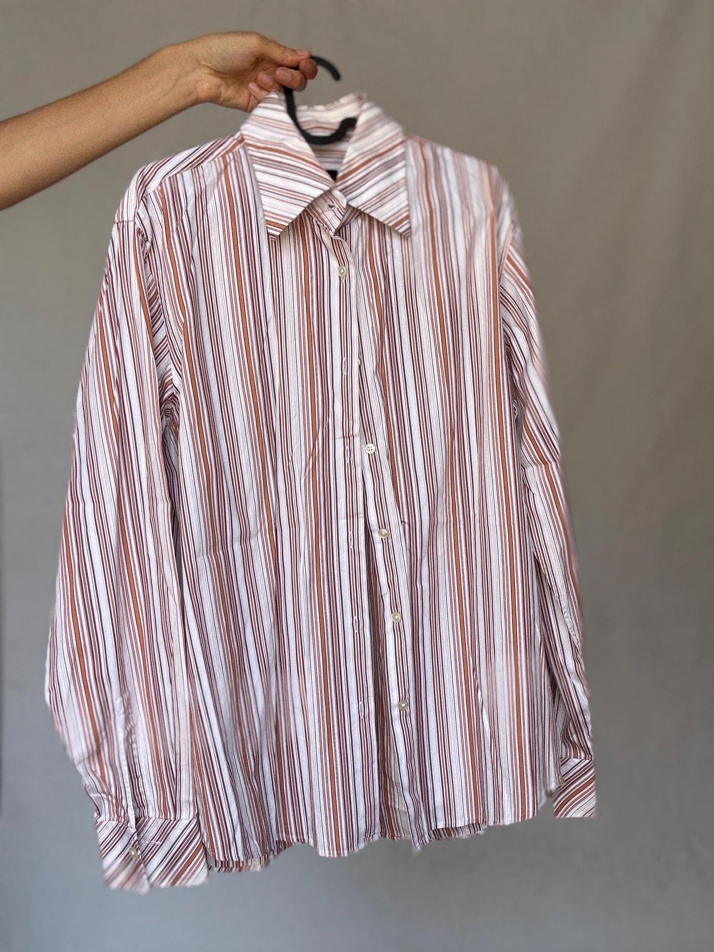 Hugo Boss men’s striped US XL cotton button-up shirt – red brown and white vertical stripe long sleeve classic preppy smart casual